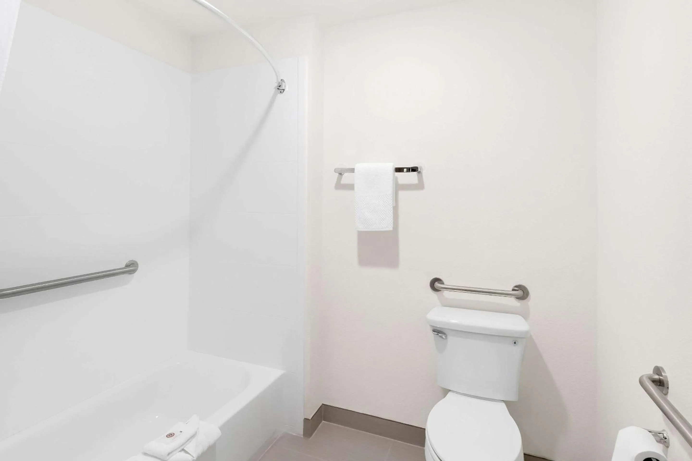 Bathroom in Comfort Suites Portland Airport