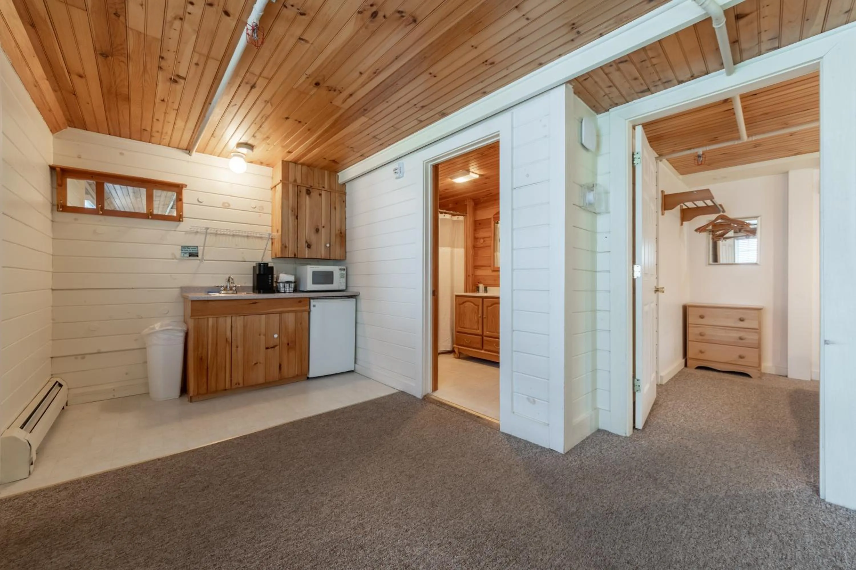 kitchen in Cranmore Mountain Lodge Bed & Breakfast