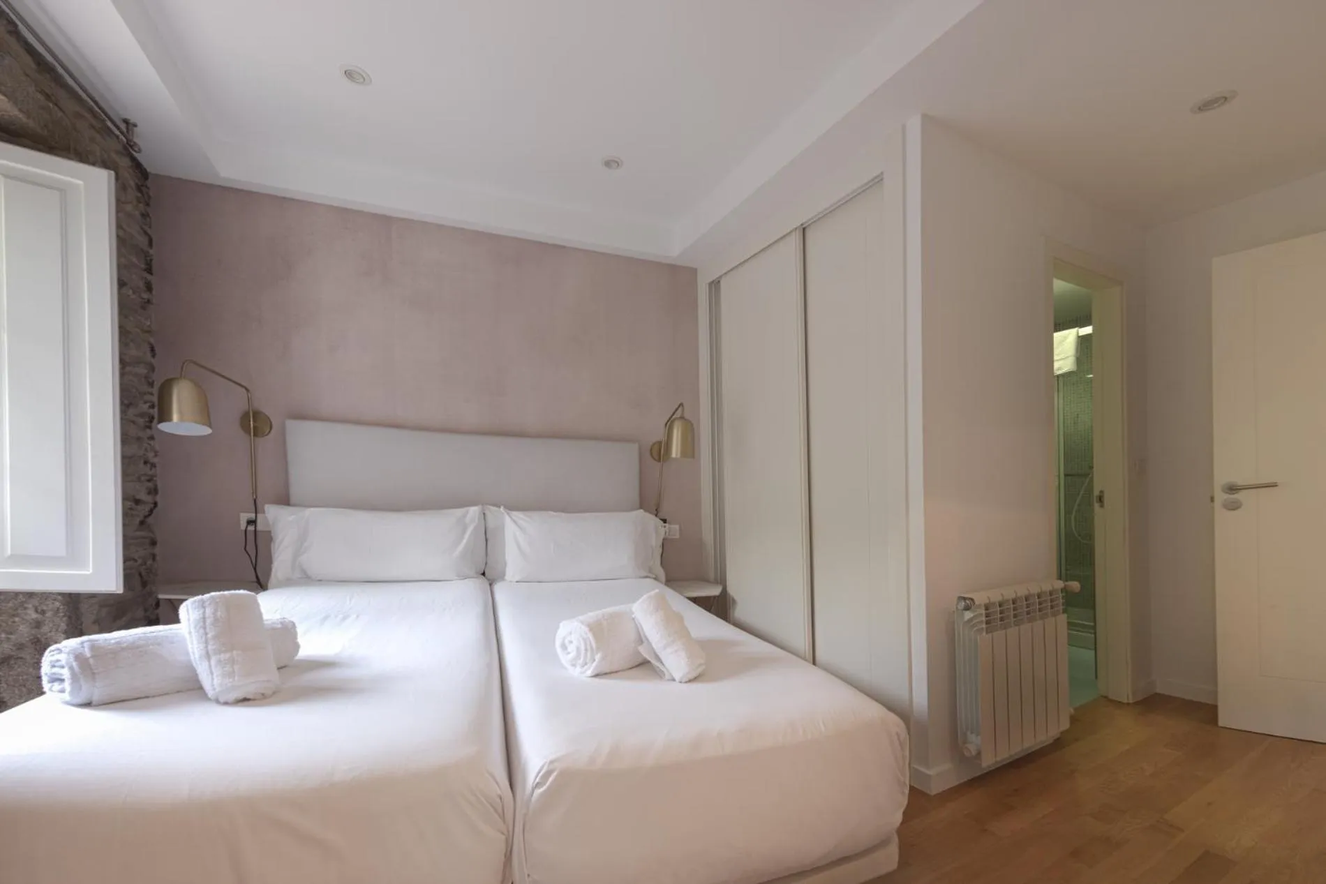 Bed in Catedral Site by Como en Casa