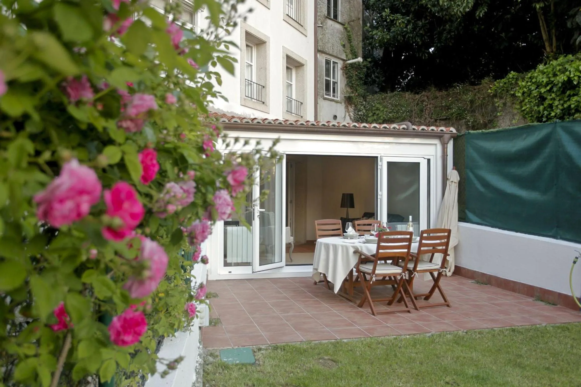 Garden in Catedral Site by Como en Casa