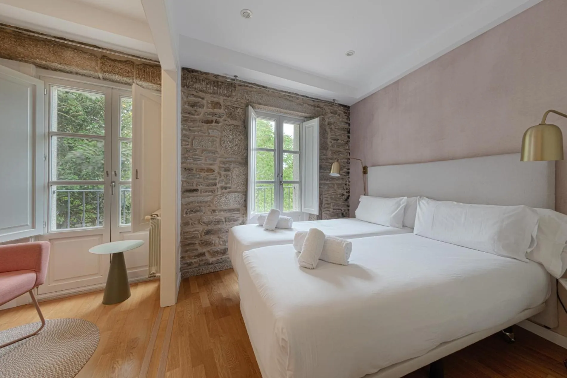 Bed in Catedral Site by Como en Casa