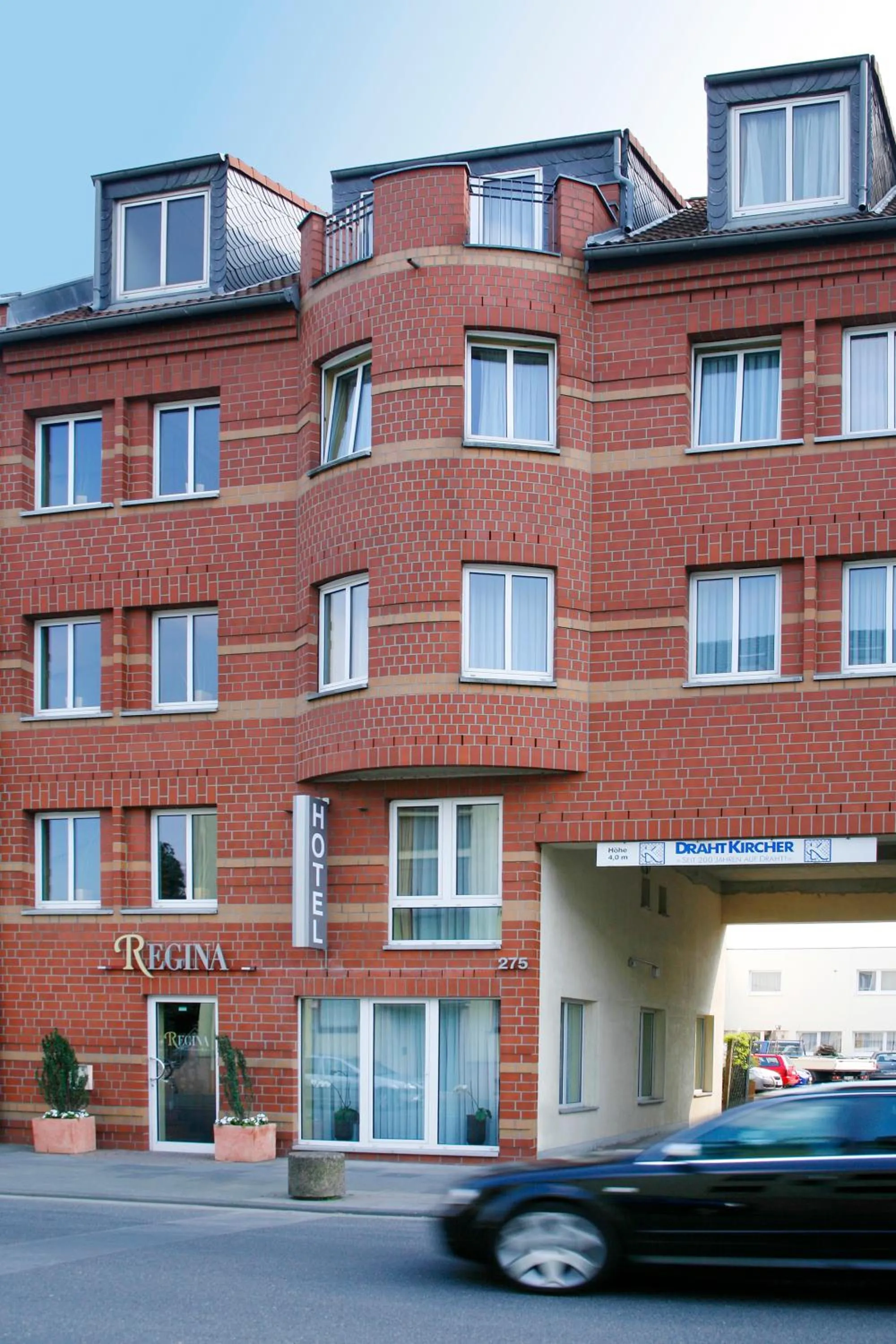 Property building in Hotel Regina -Garni Köln