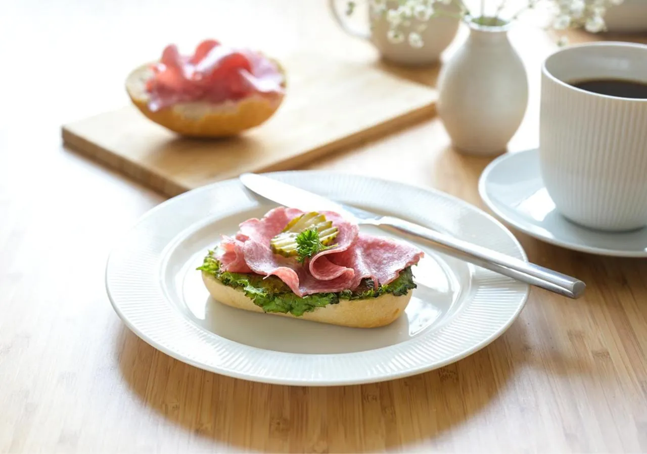 Food and drinks in Hotel Regina -Garni Köln