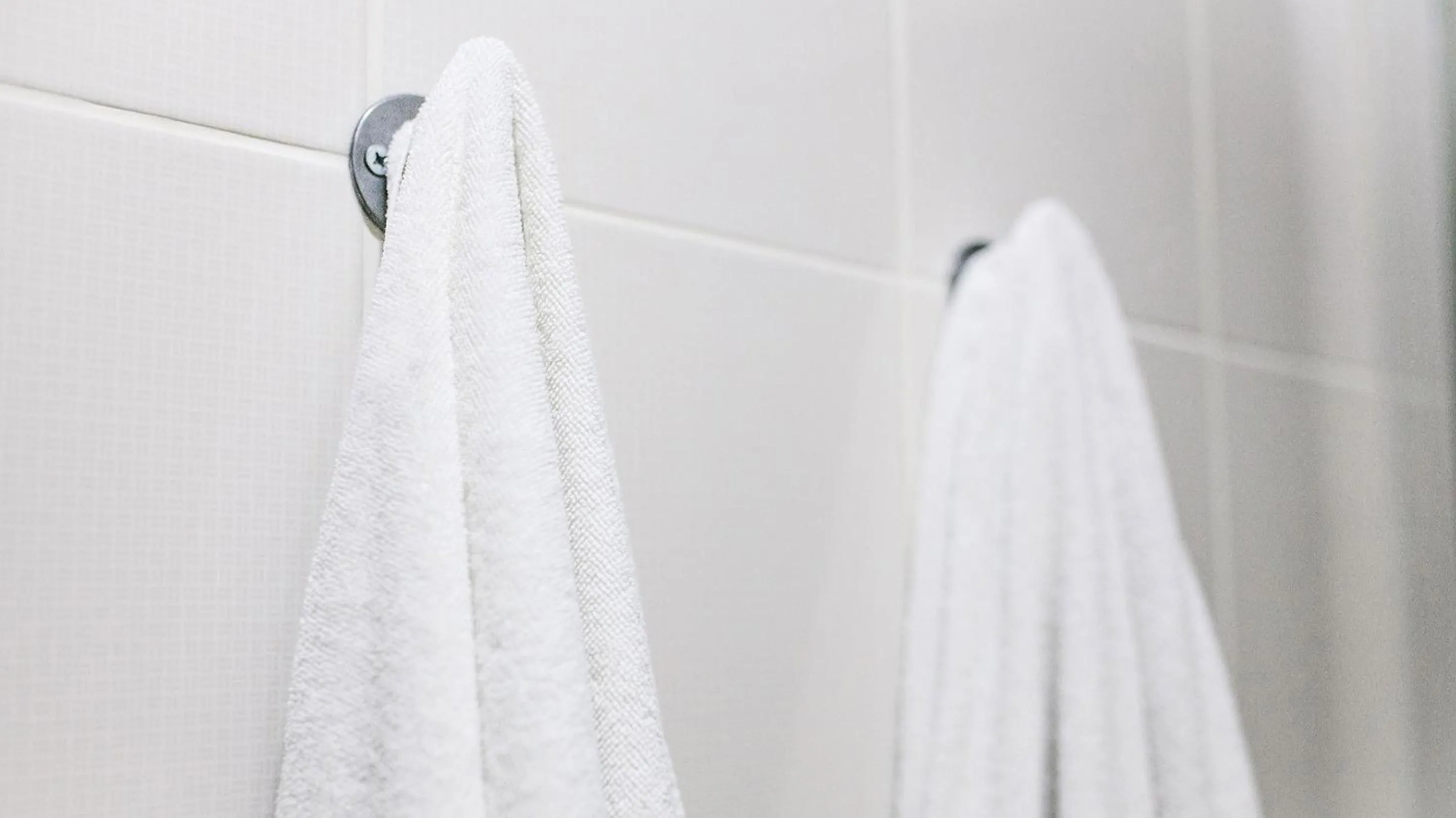 Bathroom in Magnuson Hotel Blythe