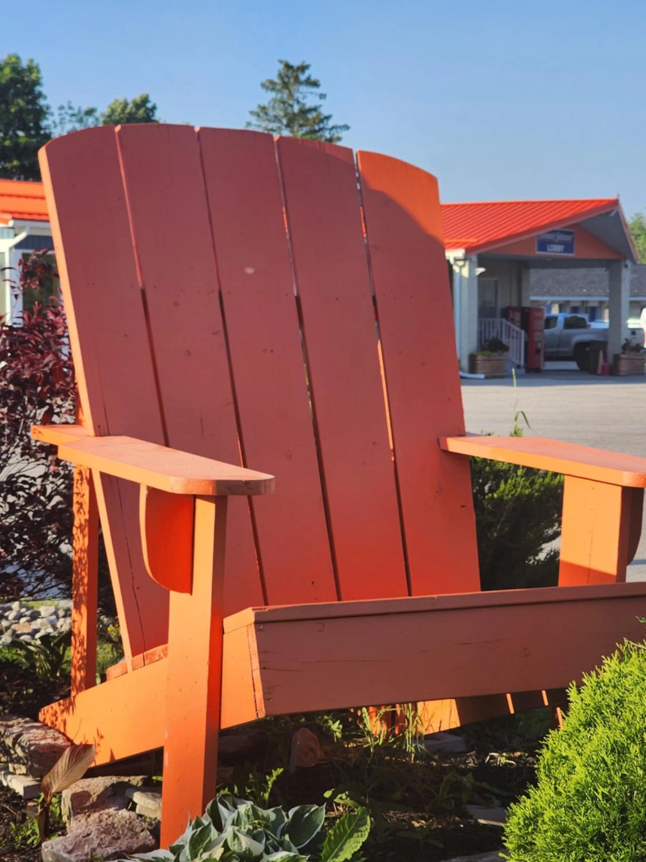 Property building in Howard Johnson by Wyndham Lindsay