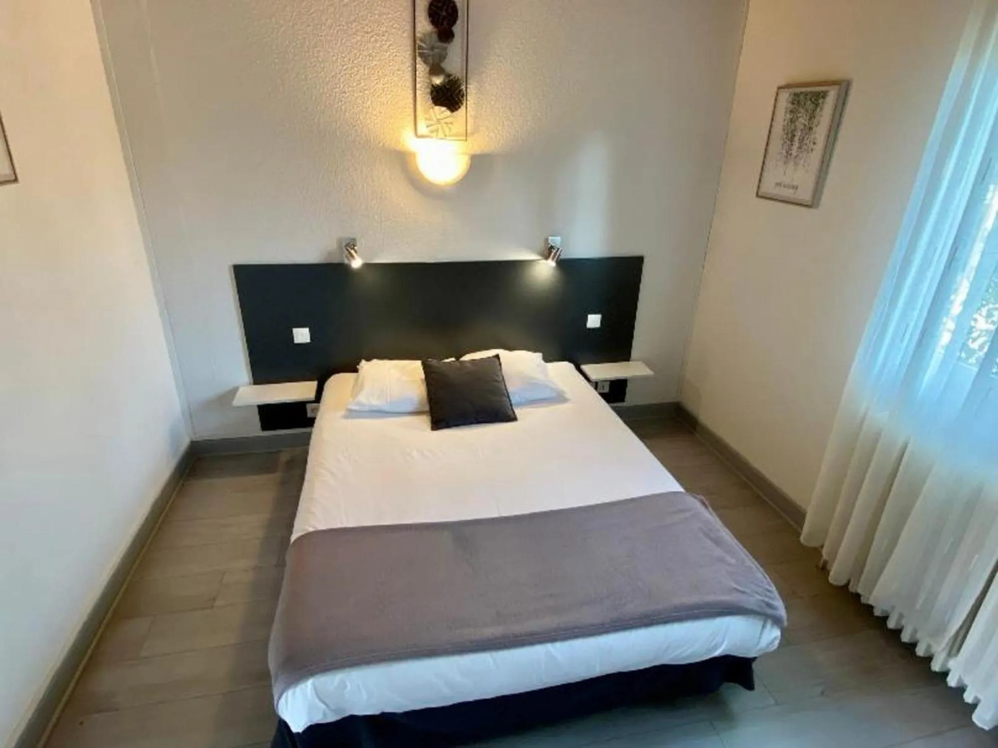 Bed in Auberge de Lamagistere