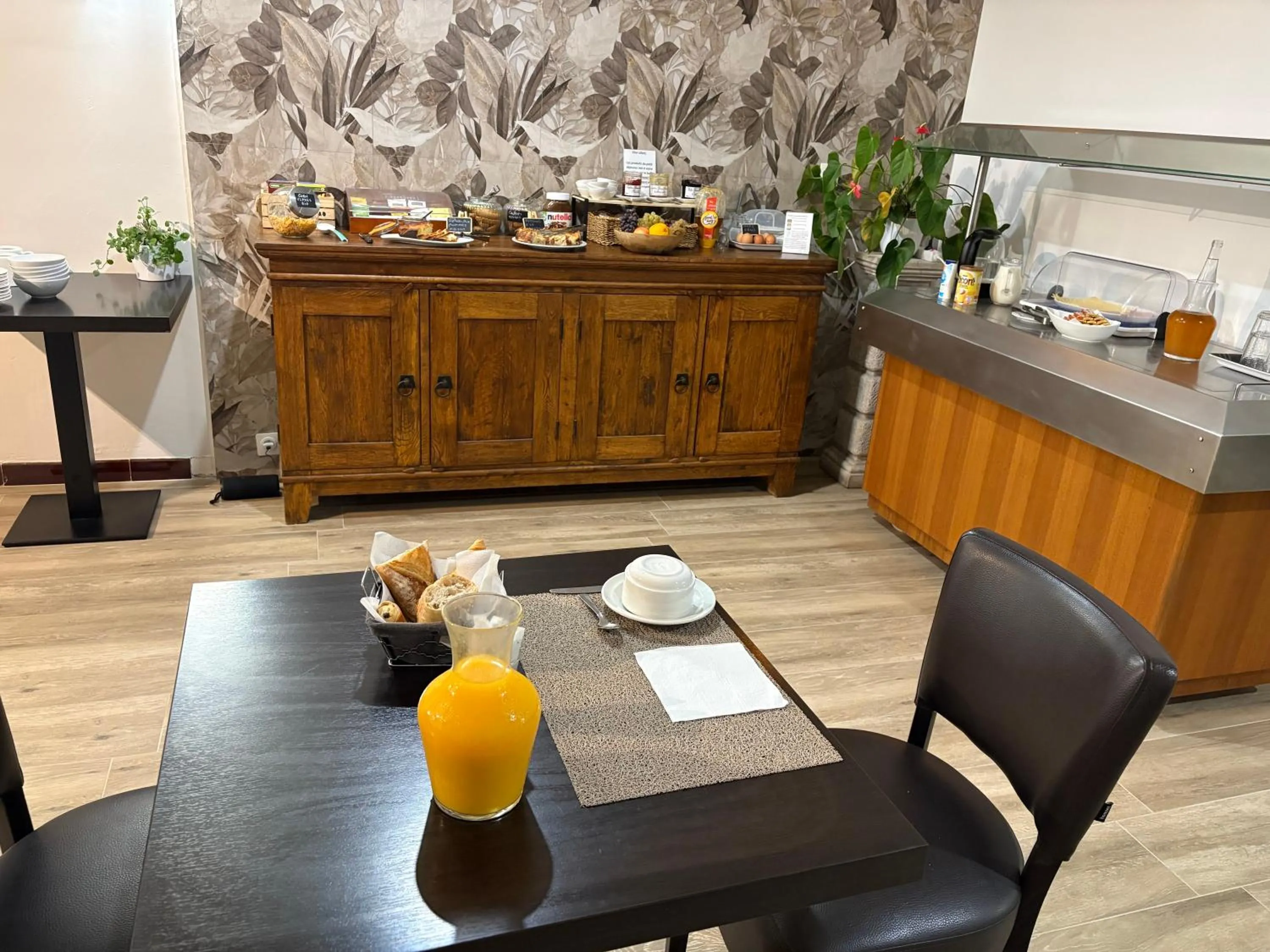 Breakfast in Auberge de Lamagistere