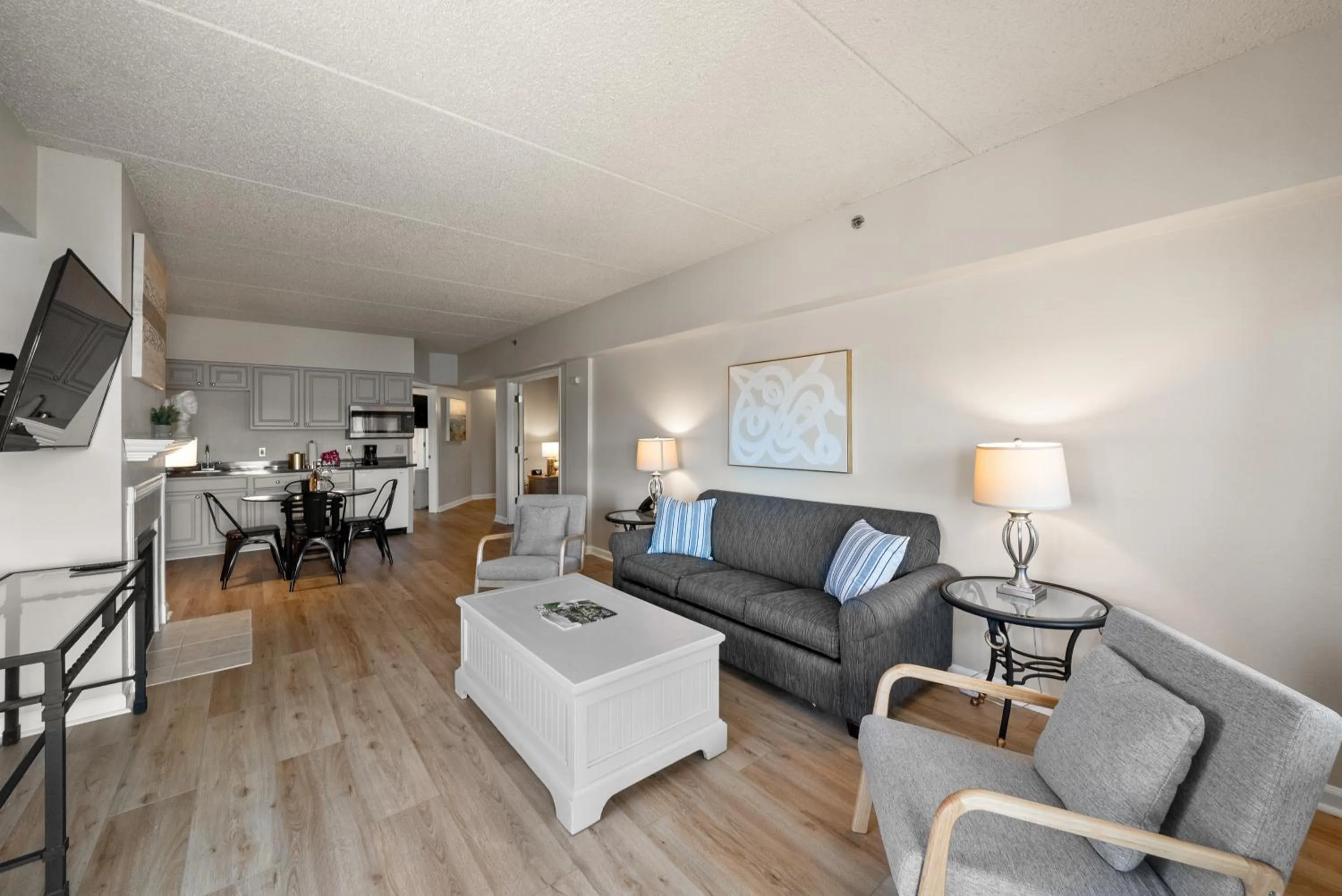 Living room in Bella Vista Suites Lake Geneva