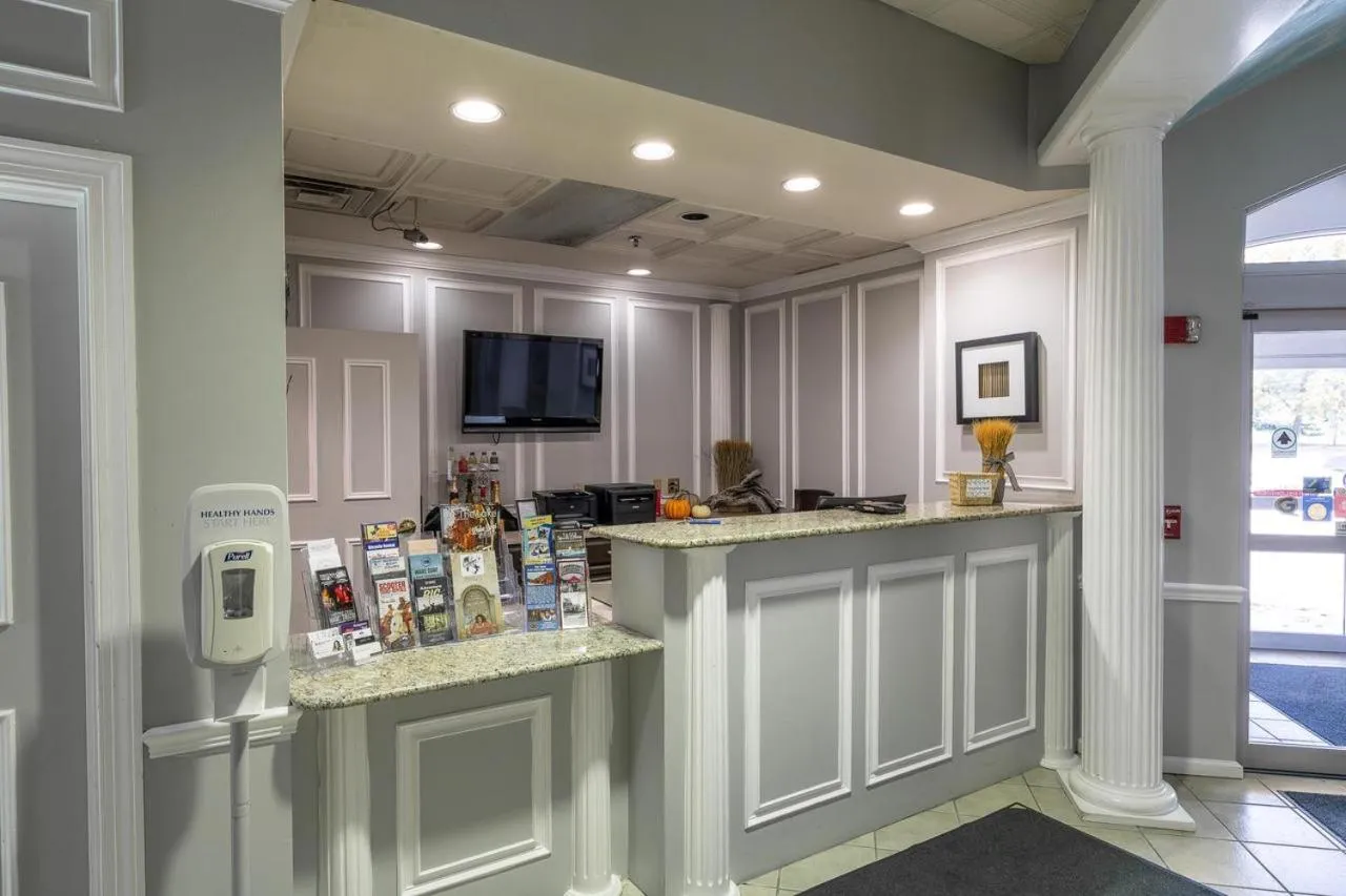 Lobby or reception in Bella Vista Suites Lake Geneva