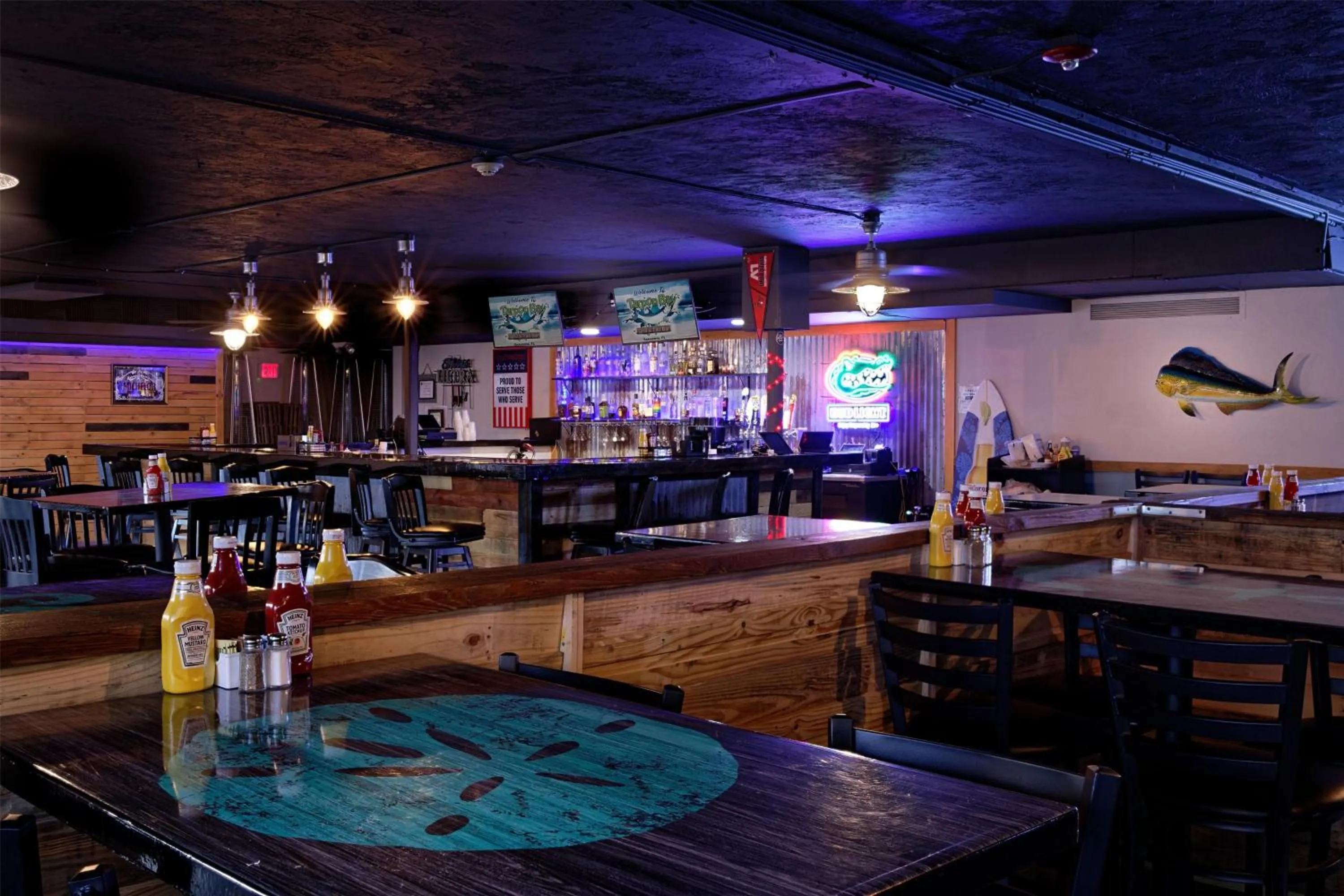 Restaurant/places to eat in Ramada by Wyndham Sarasota Waterfront