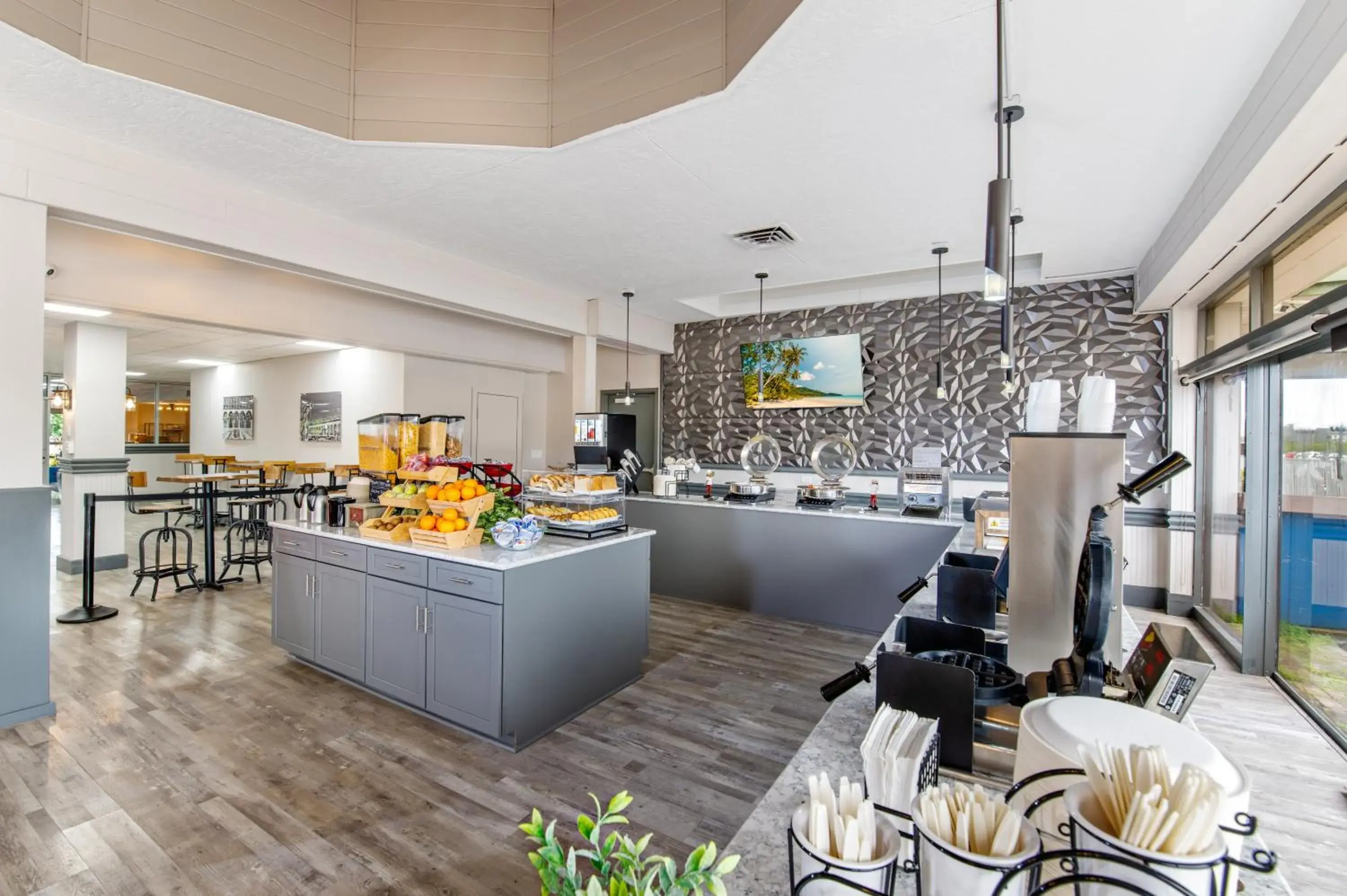 Breakfast in Ramada by Wyndham Sarasota Waterfront Breakfast in Ramada by Wyndham Sarasota Waterfront