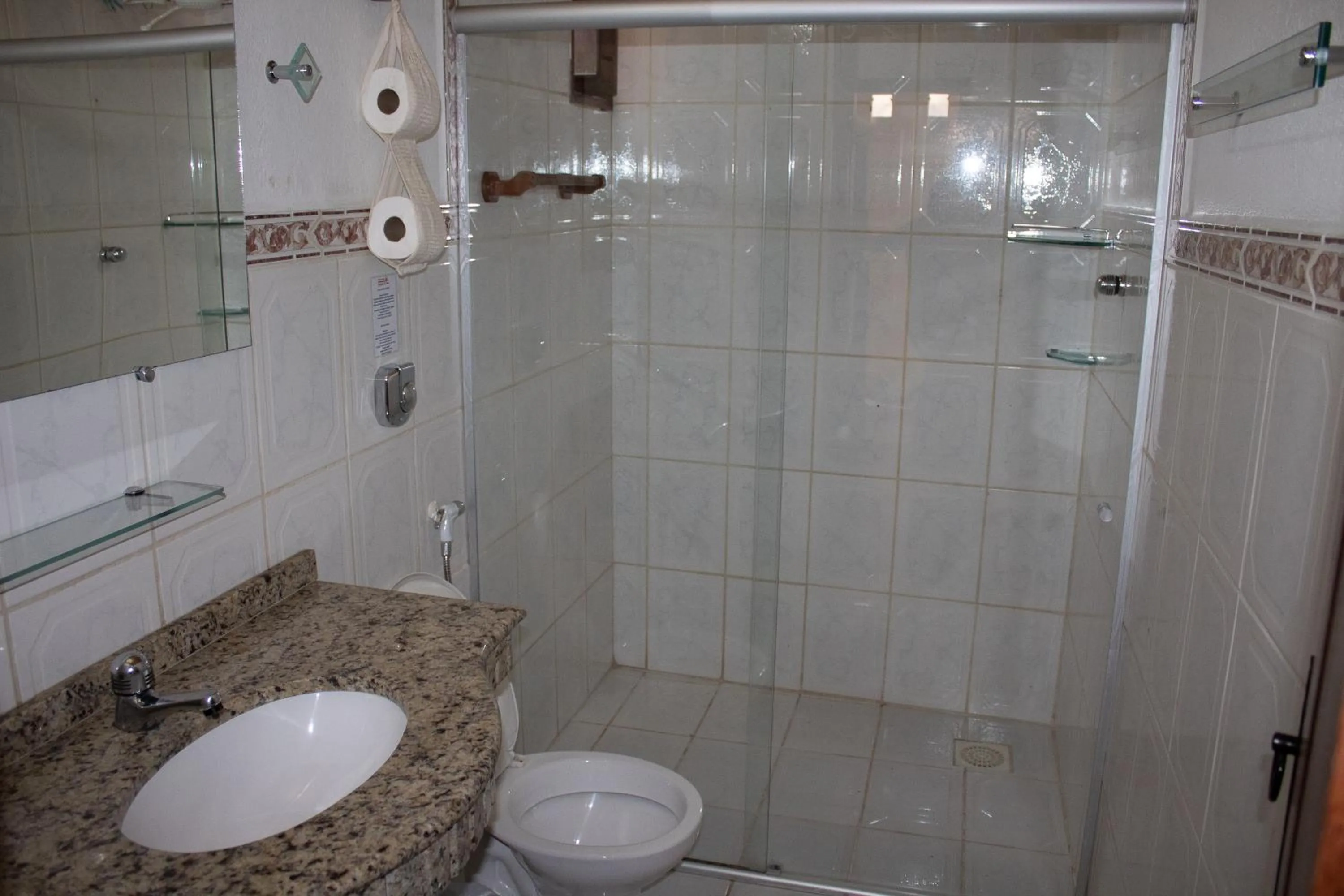 Shower in Pousada Estação do Trem