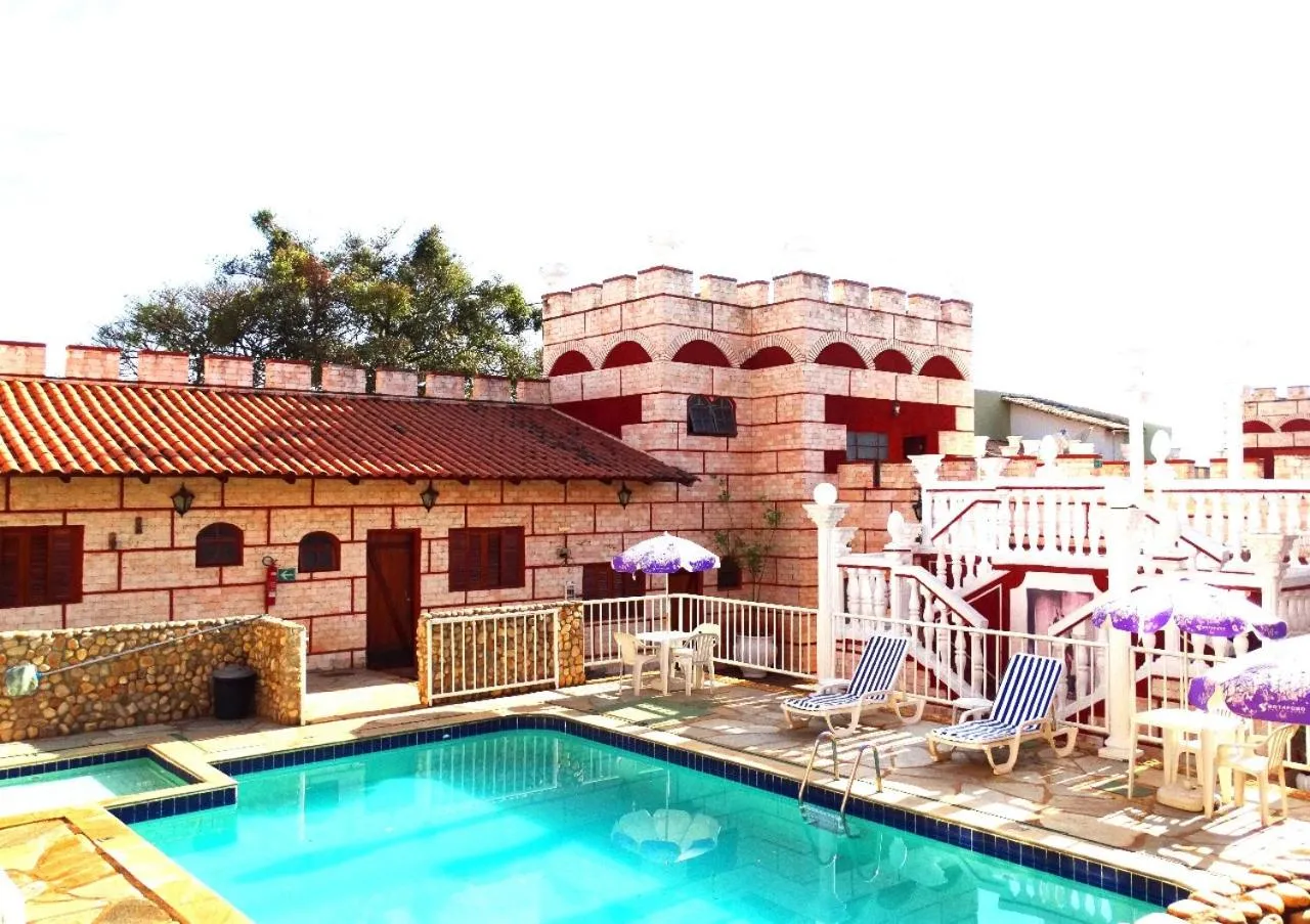 Swimming pool in Pousada al Castello di Giulietta e Romeo