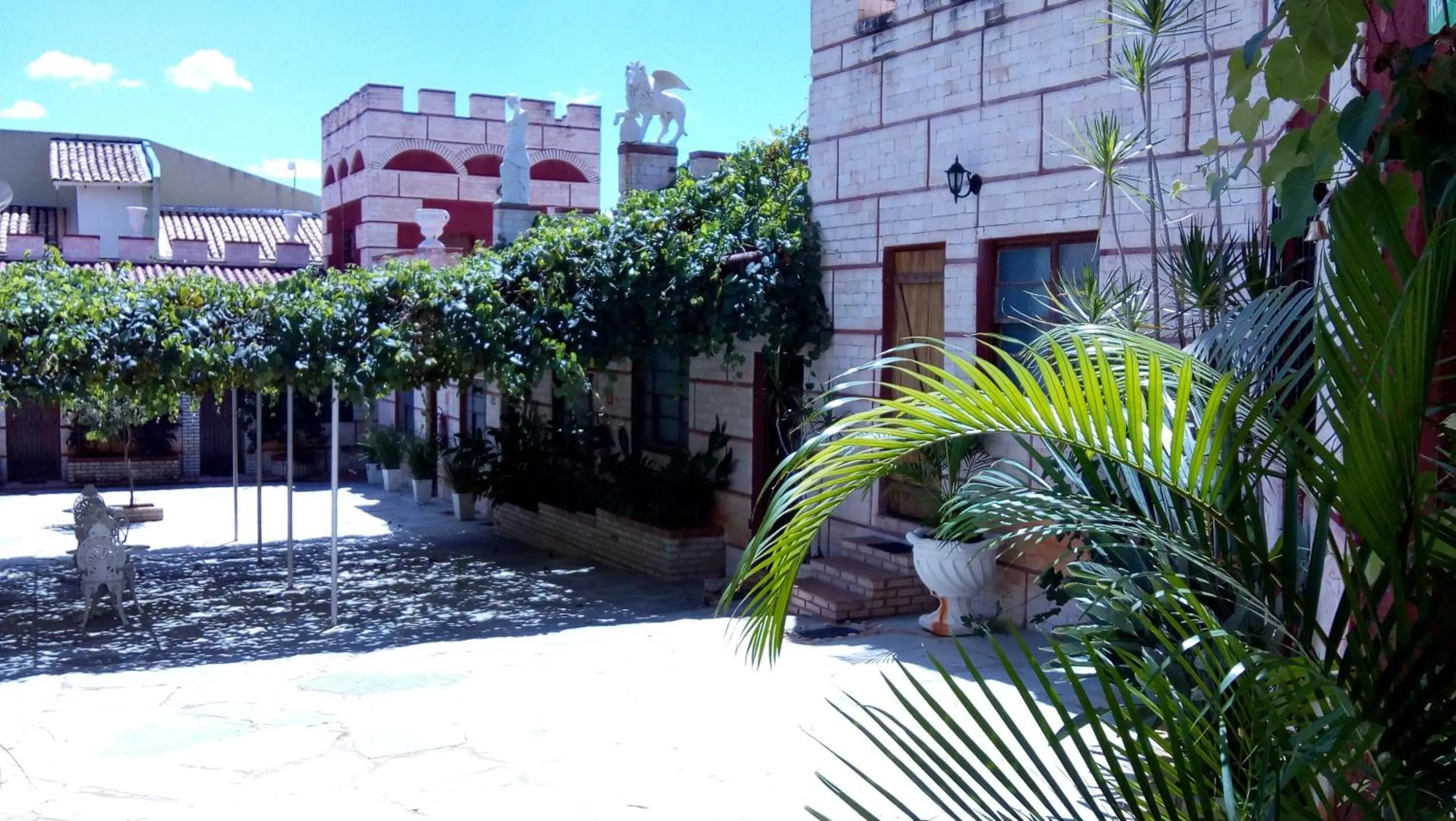 Garden view in Pousada al Castello di Giulietta e Romeo