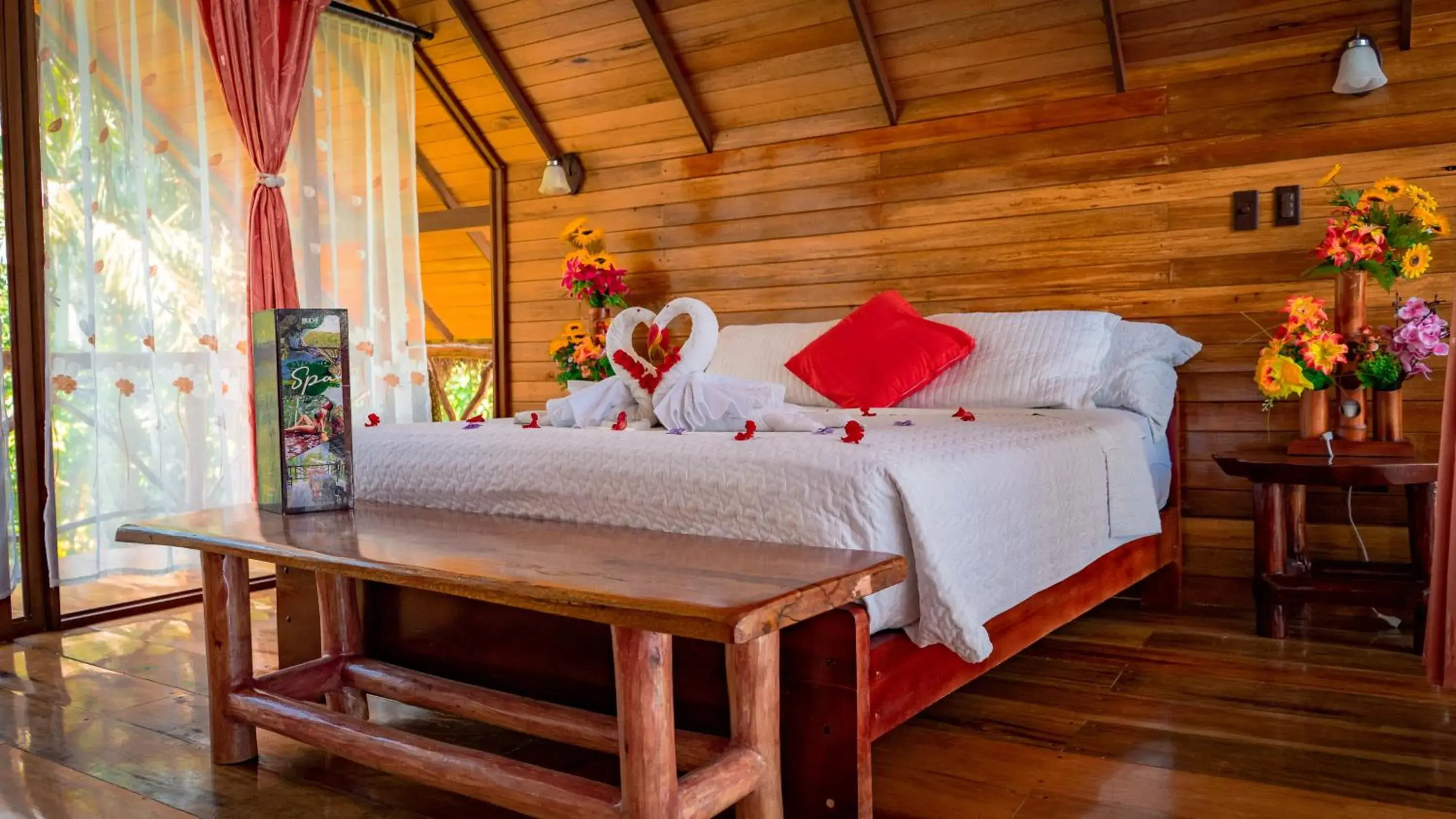 Suite with Mountain View in Suchipakari Amazon Eco -Lodge & Jungle Reserve Suite with Mountain View in Suchipakari Amazon Eco -Lodge & Jungle Reserve