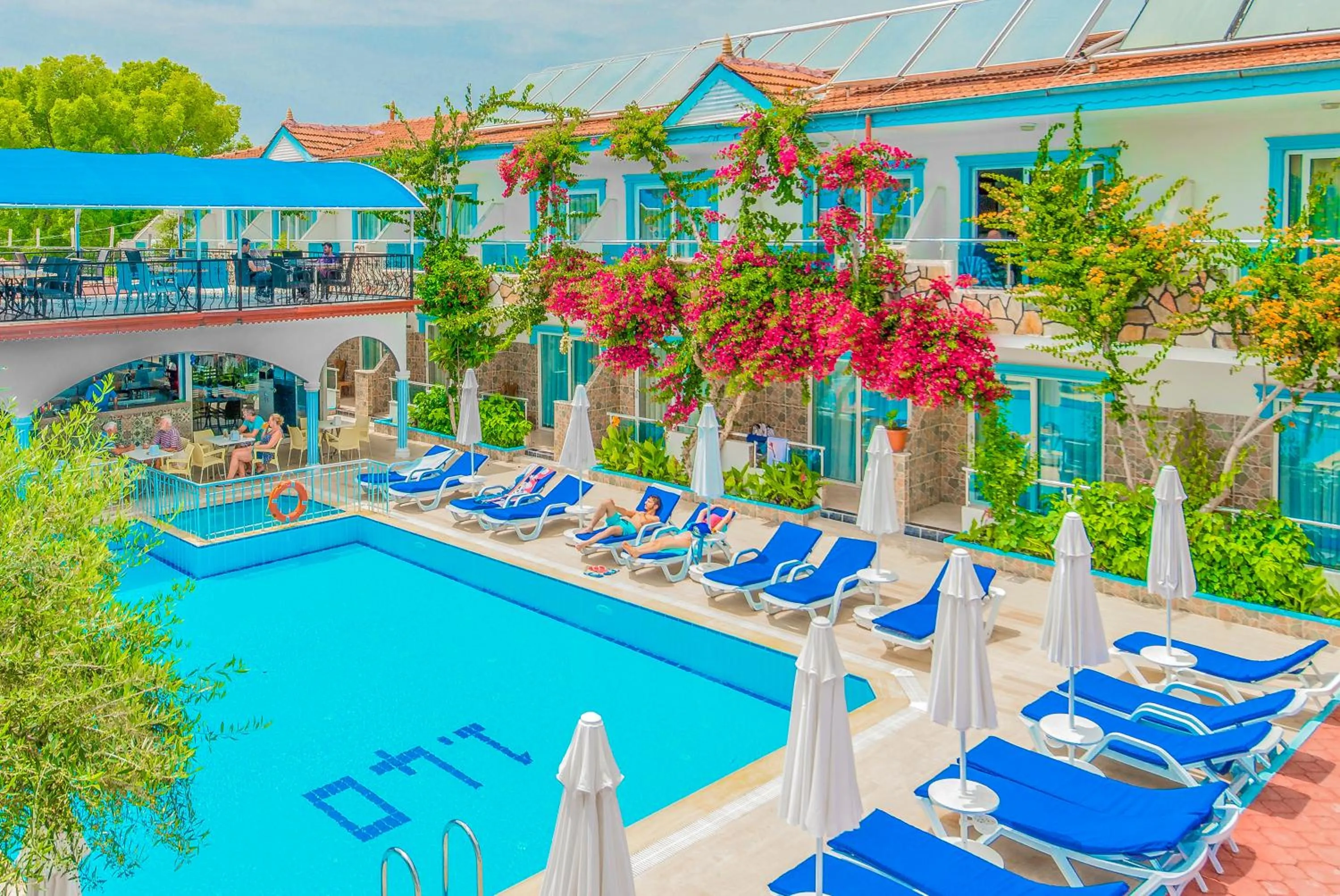 Swimming pool in Sunberk Hotel