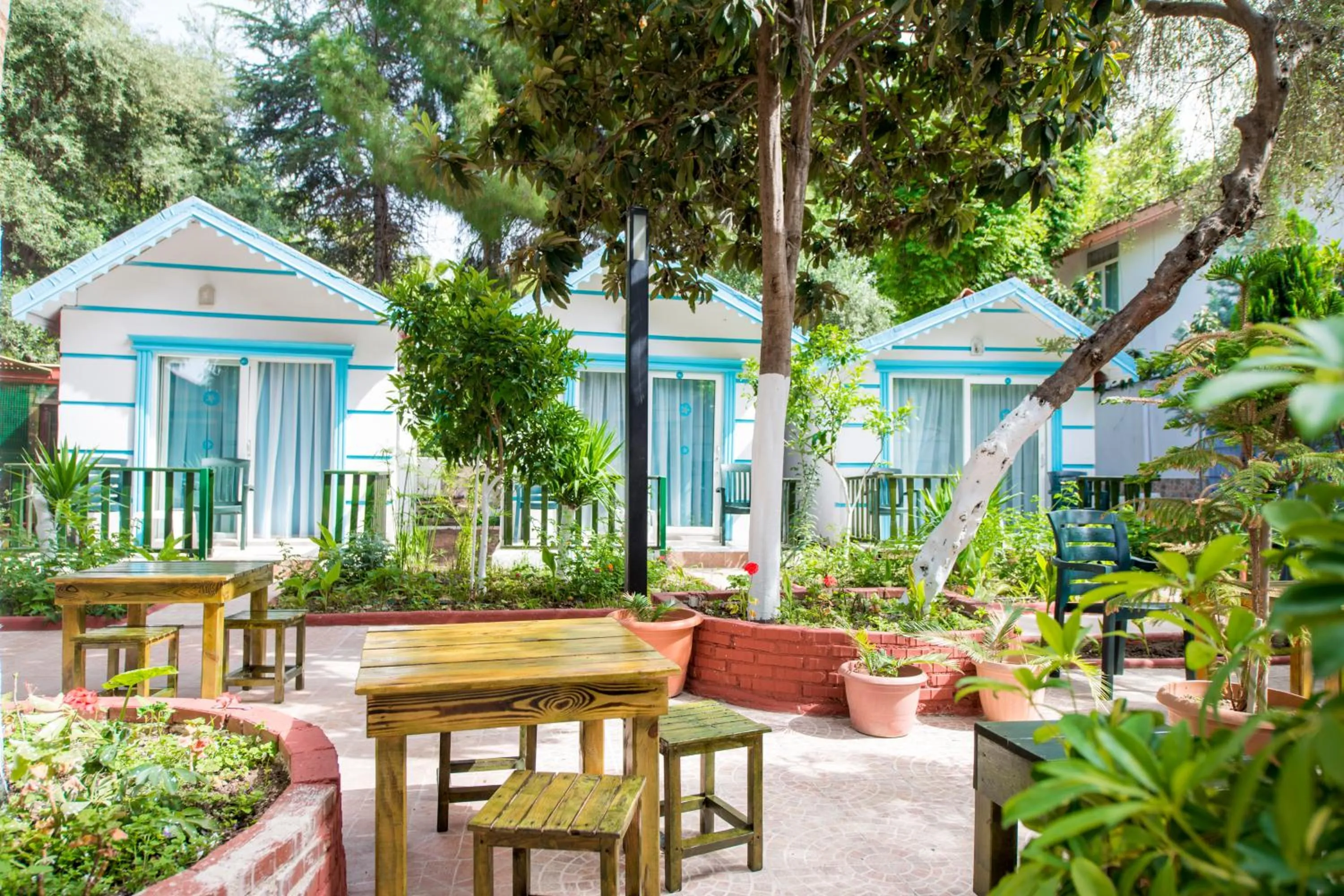 Restaurant/places to eat in Sunberk Hotel