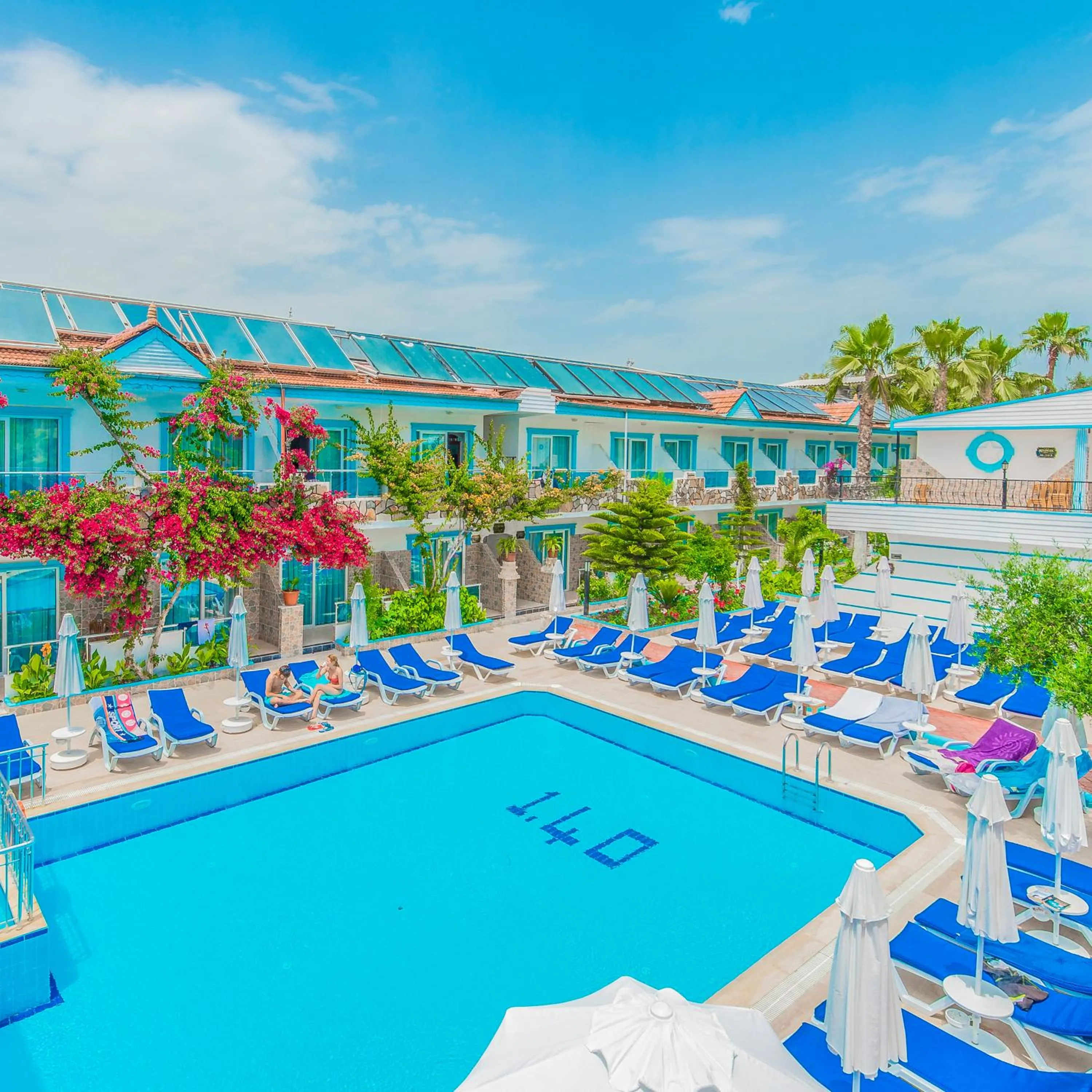 Swimming pool in Sunberk Hotel