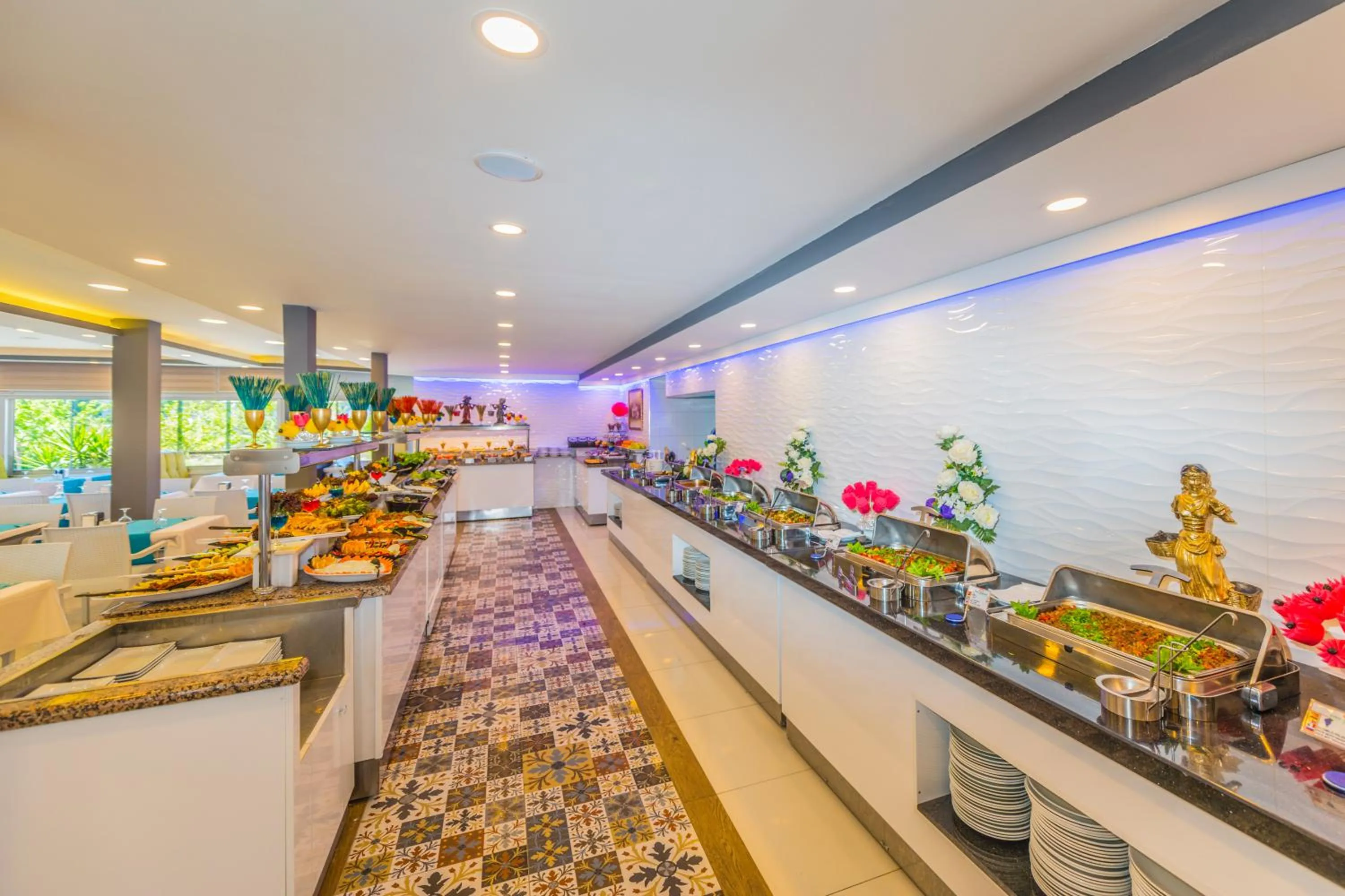 Buffet breakfast in Sunberk Hotel