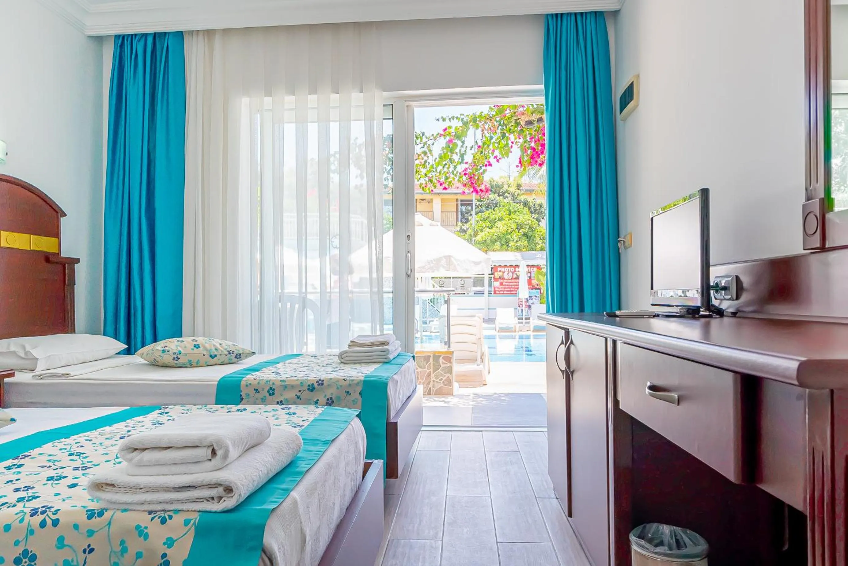 Bedroom, Bed in Sunberk Hotel