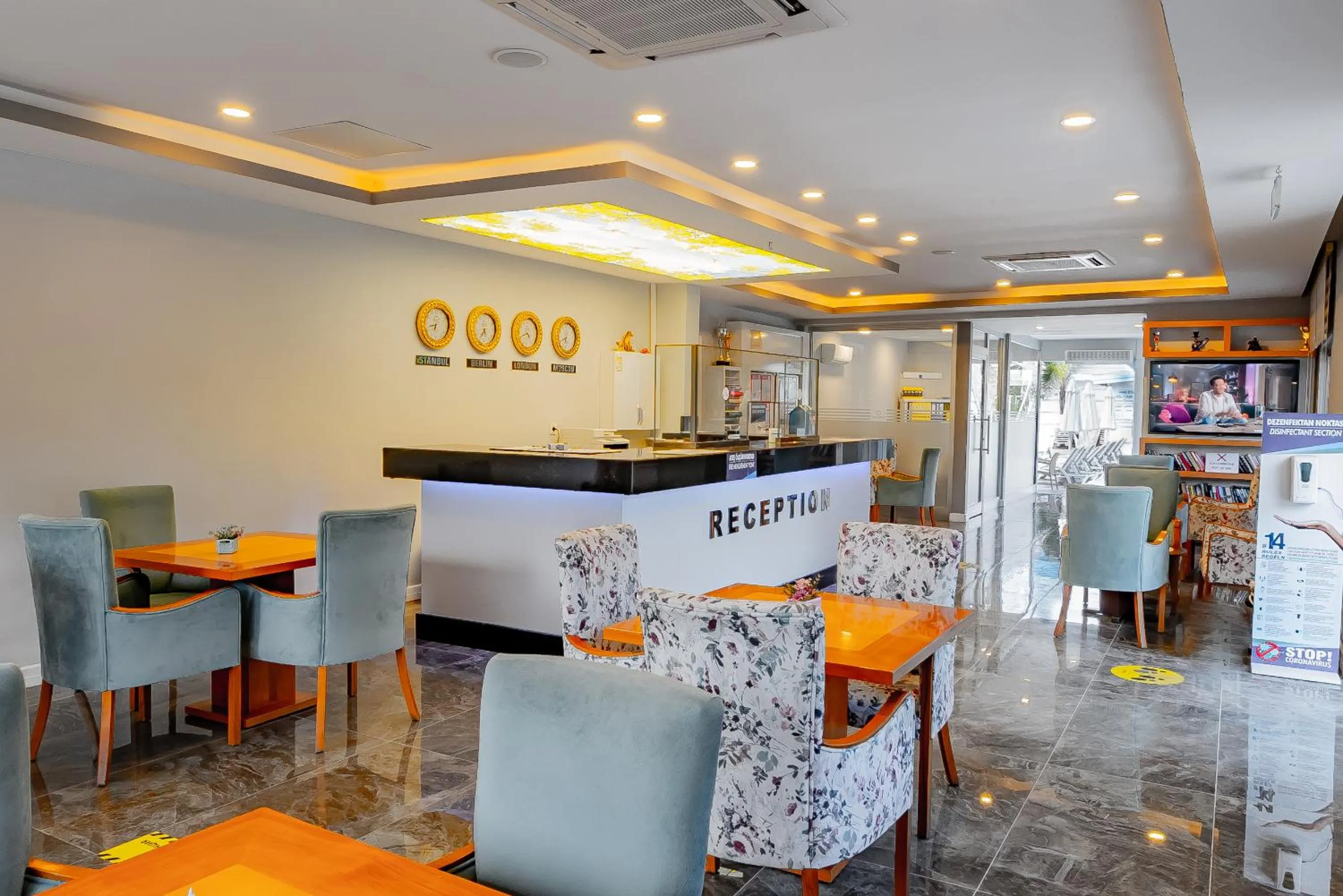 Lobby or reception in Sunberk Hotel