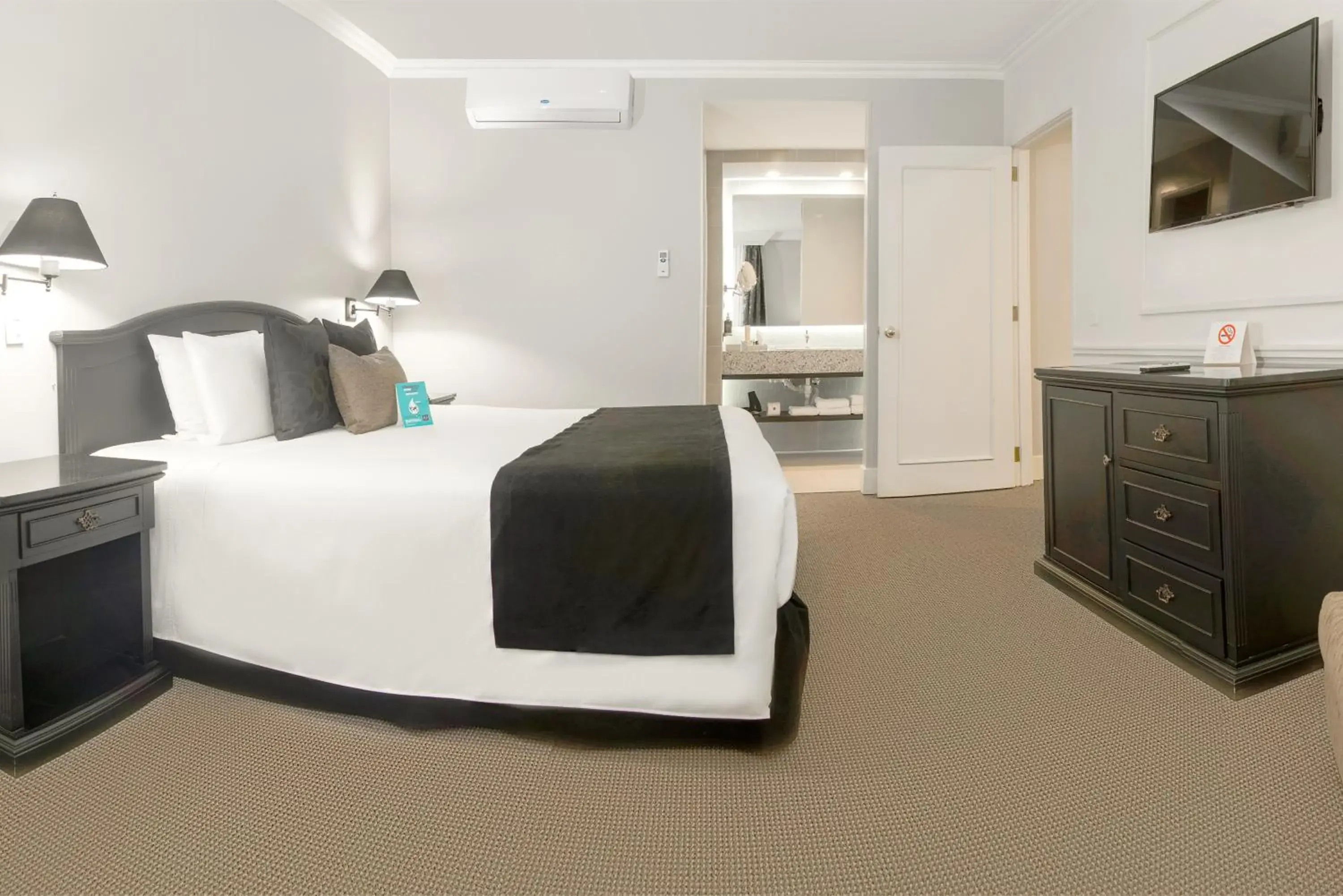 Bed in Dann Carlton Quito Bed in Dann Carlton Quito