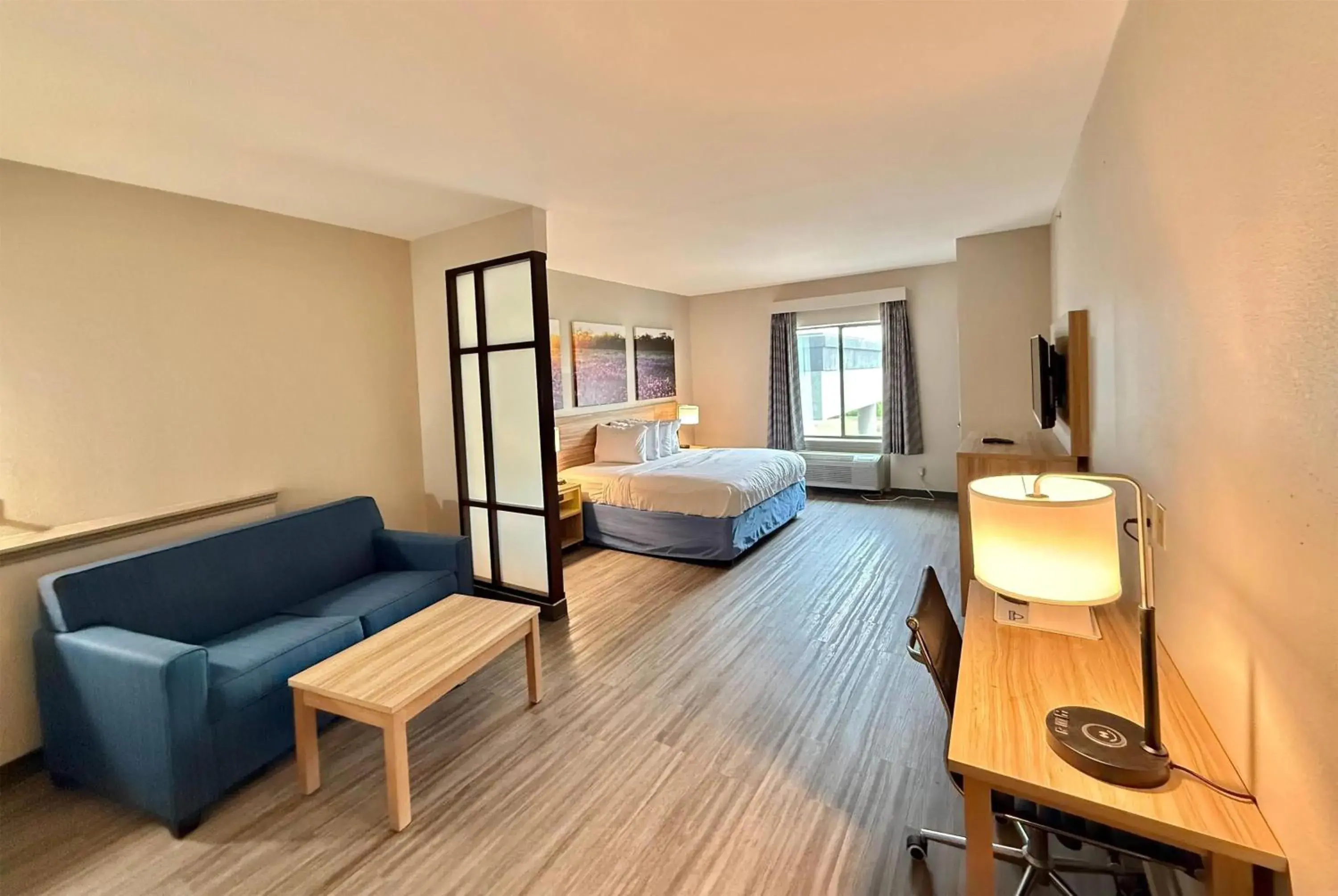 King Studio Suite - Non-Smoking in Days Inn & Suites by Wyndham Houston / West Energy Corridor King Studio Suite - Non-Smoking in Days Inn & Suites by Wyndham Houston / West Energy Corridor