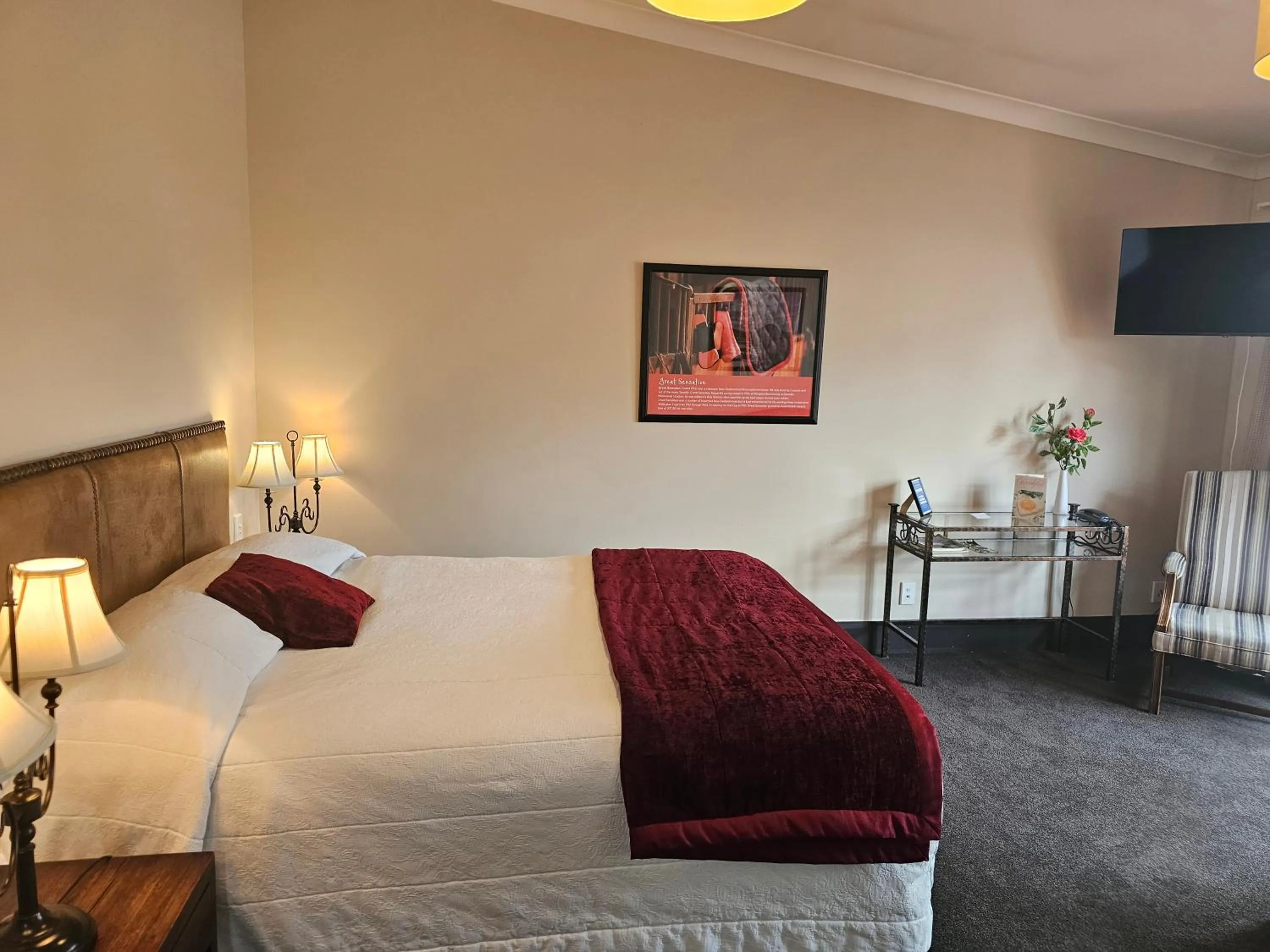 Bed in Gateway Motor Inn