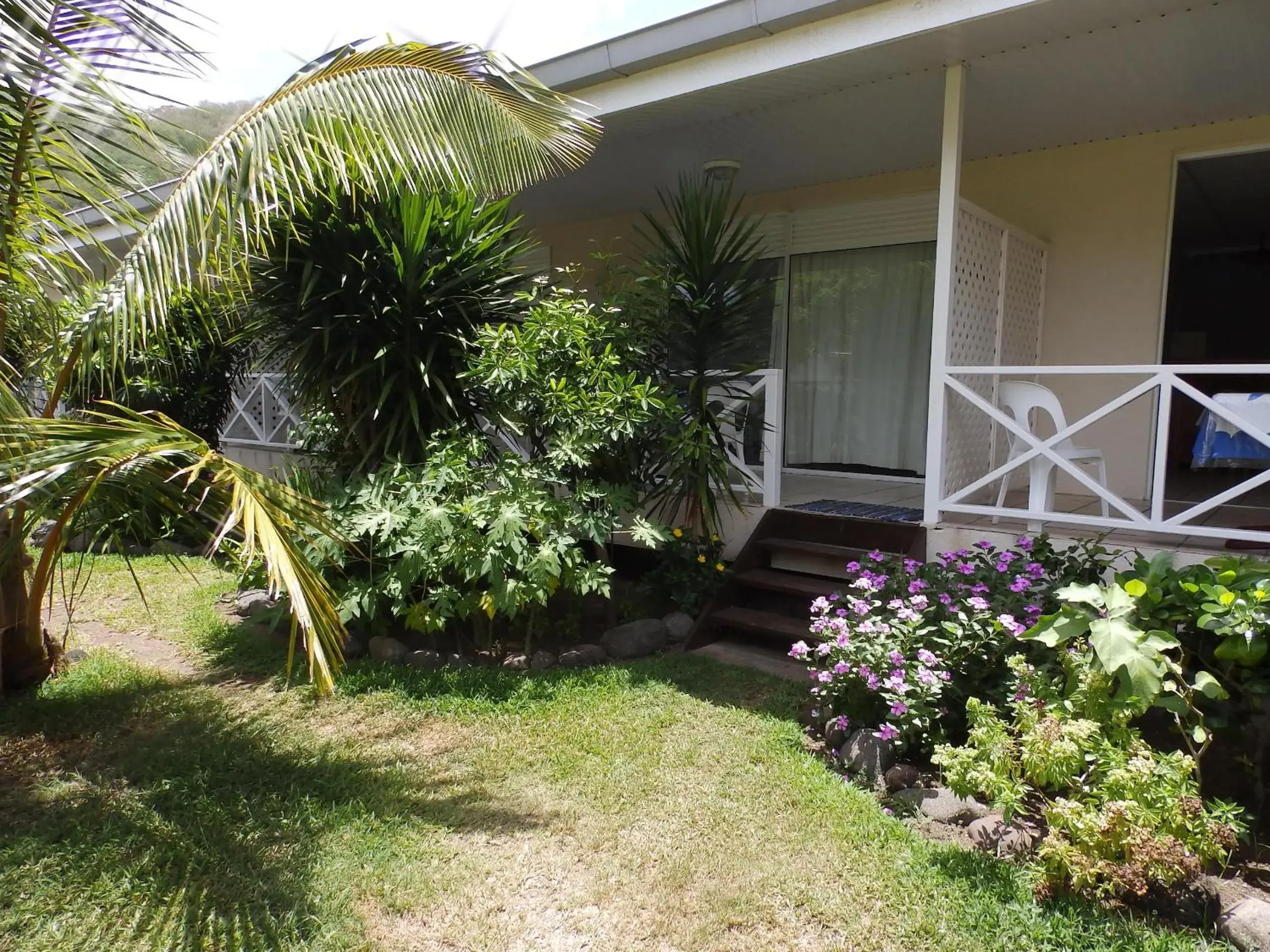 Property building in Pension De La Plage Property building in Pension De La Plage