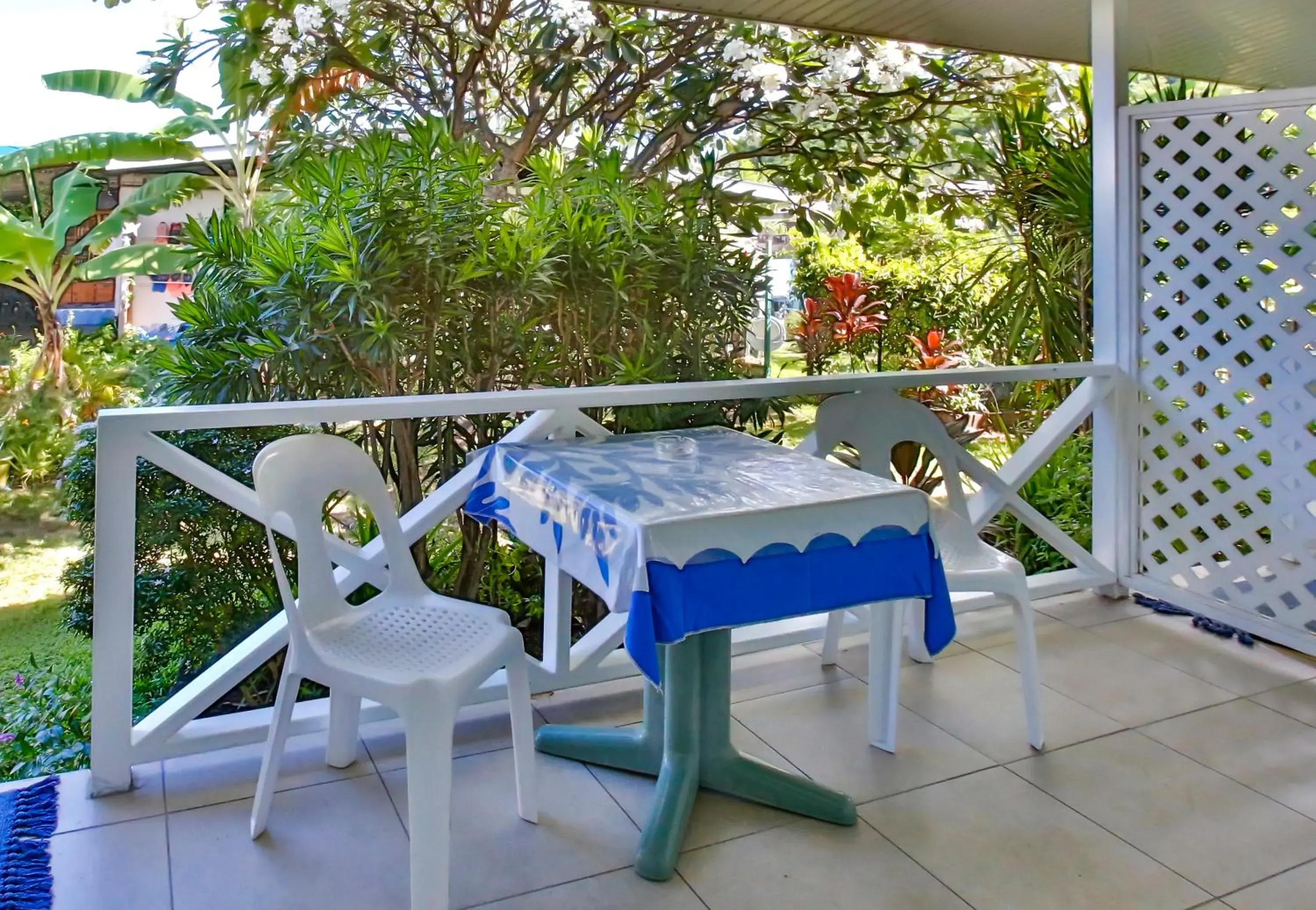 Quadruple Room with Garden View in Pension De La Plage Quadruple Room with Garden View in Pension De La Plage