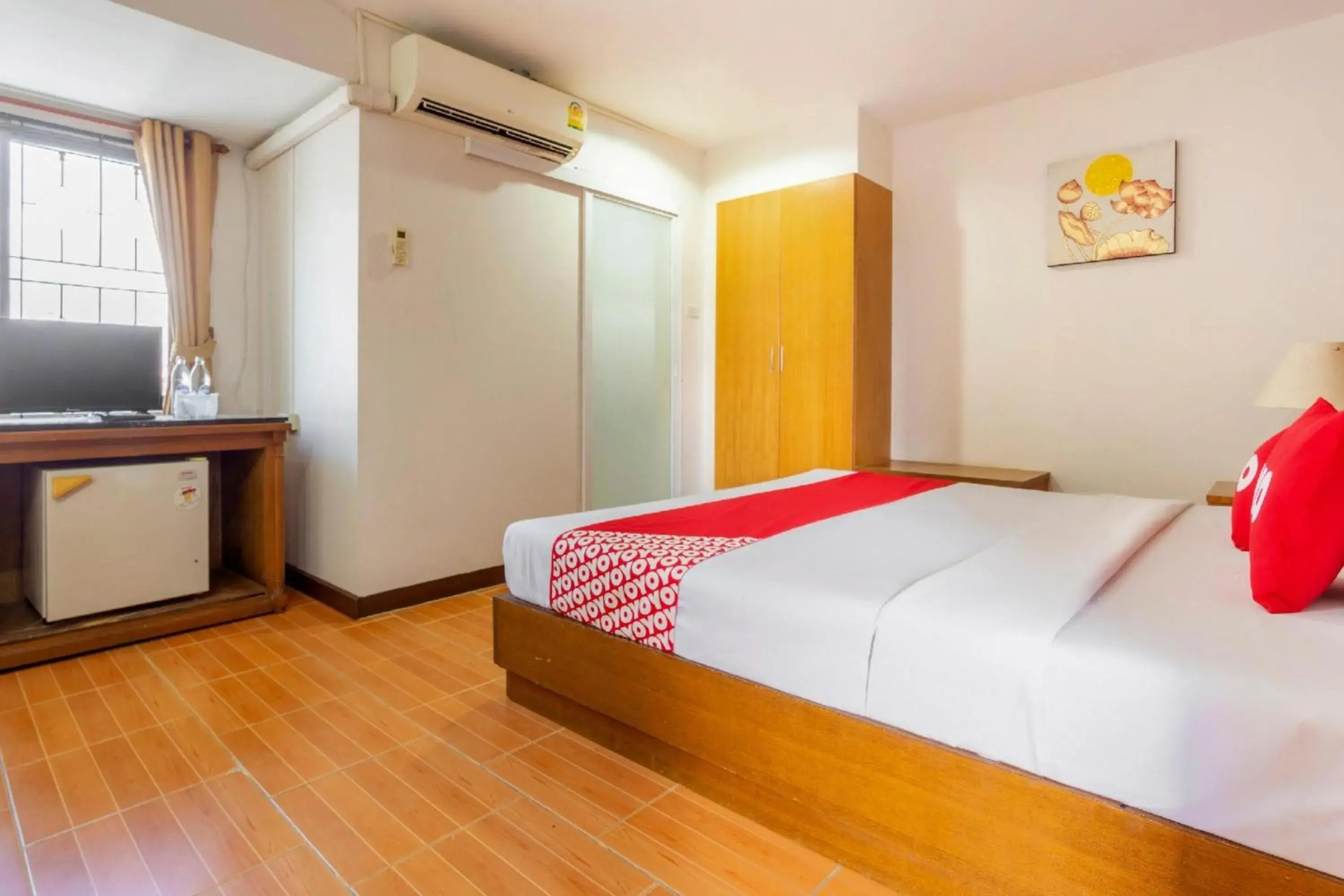 Photo of the whole room, Bed in Super OYO 1096 Winner Inn Hotel Photo of the whole room, Bed in Super OYO 1096 Winner Inn Hotel