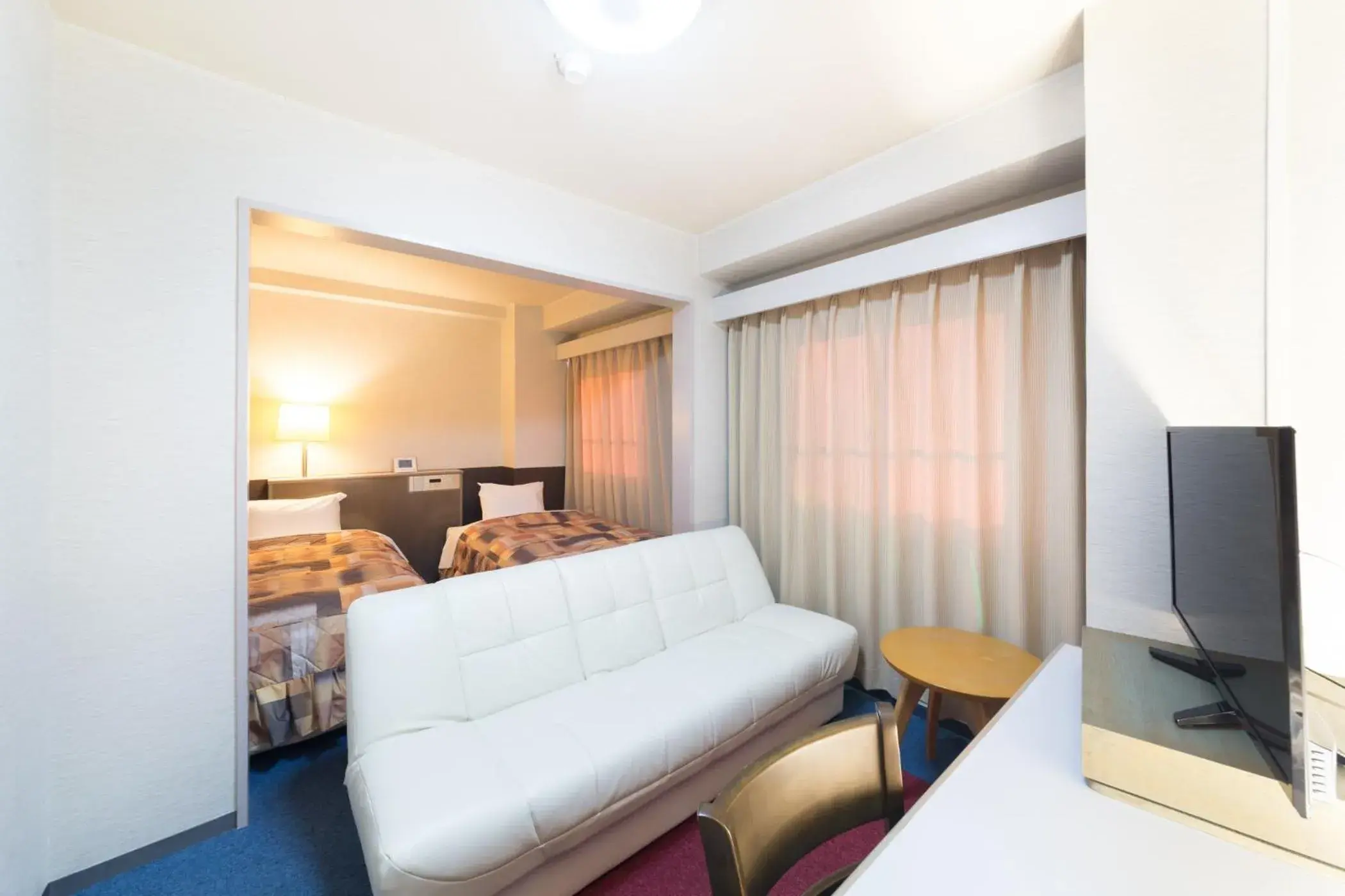 Photo of the whole room in Hotel Sunrise Inn Photo of the whole room in Hotel Sunrise Inn