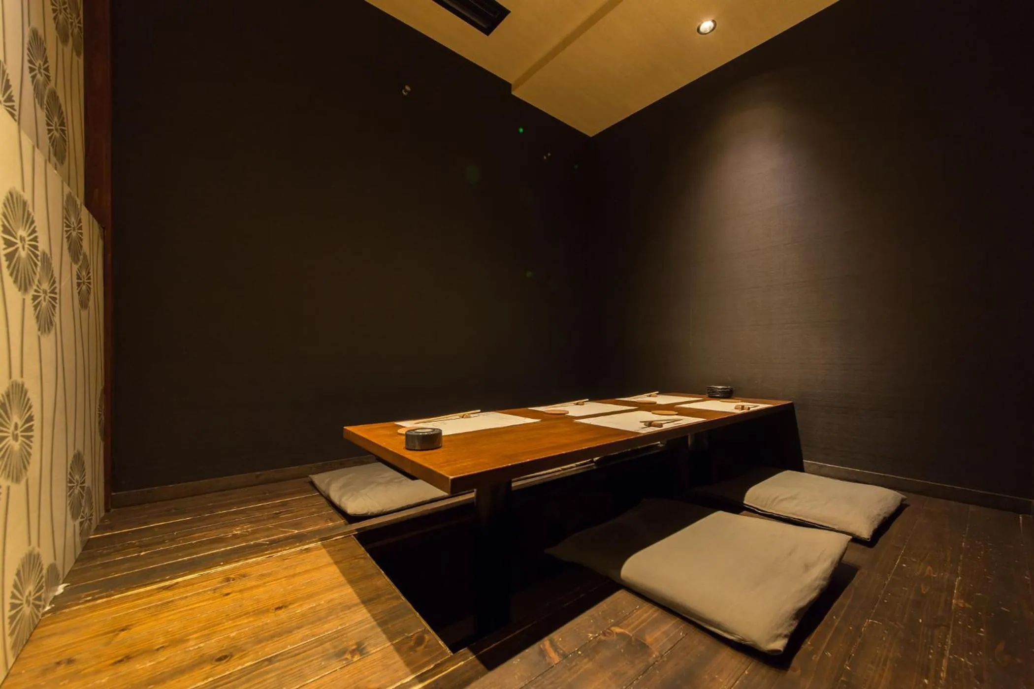 Restaurant/places to eat in Hotel Sunrise Inn