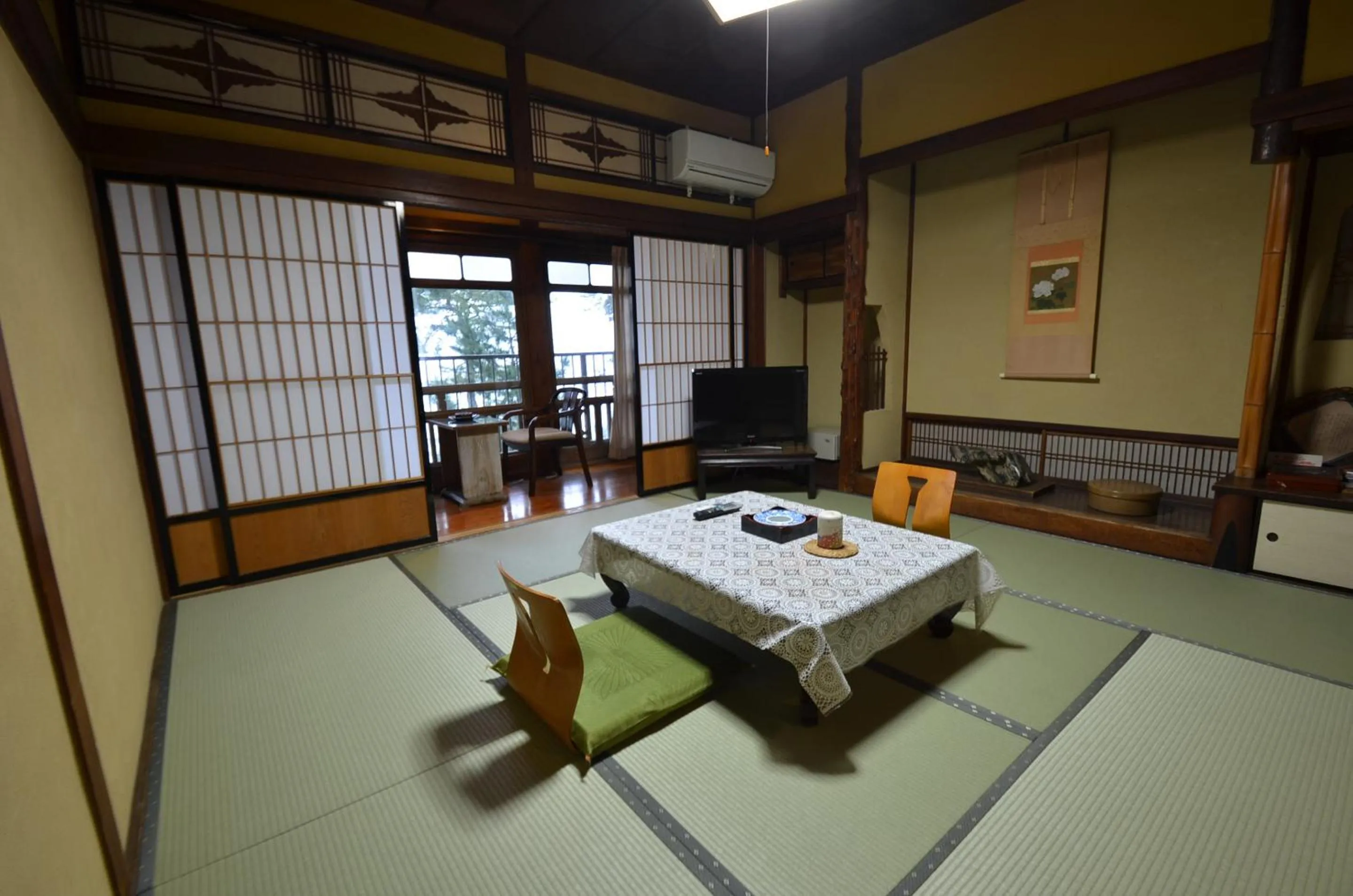 Photo of the whole room in Asanokan