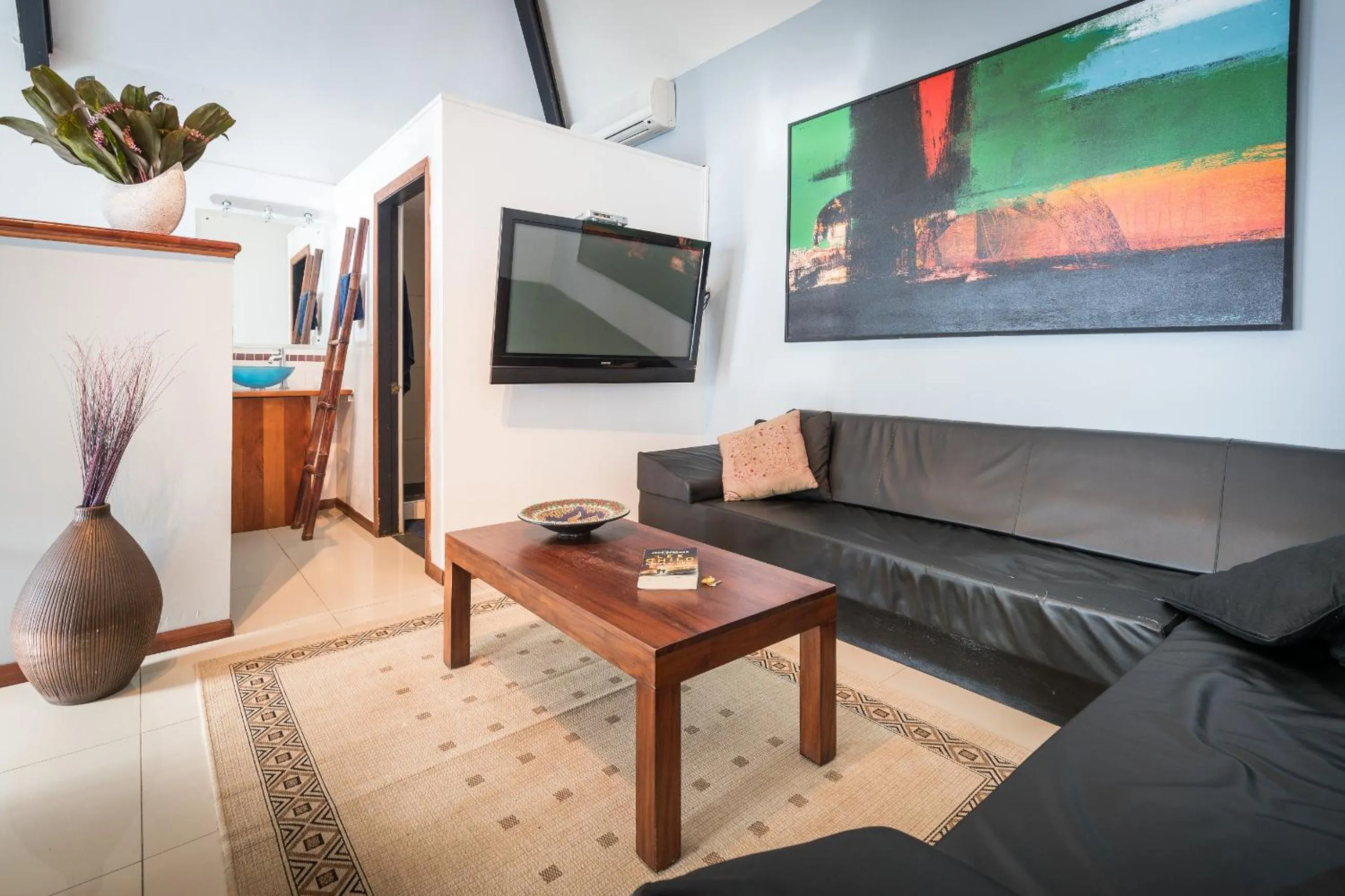 Lounge or bar in Wellesley Resort Fiji