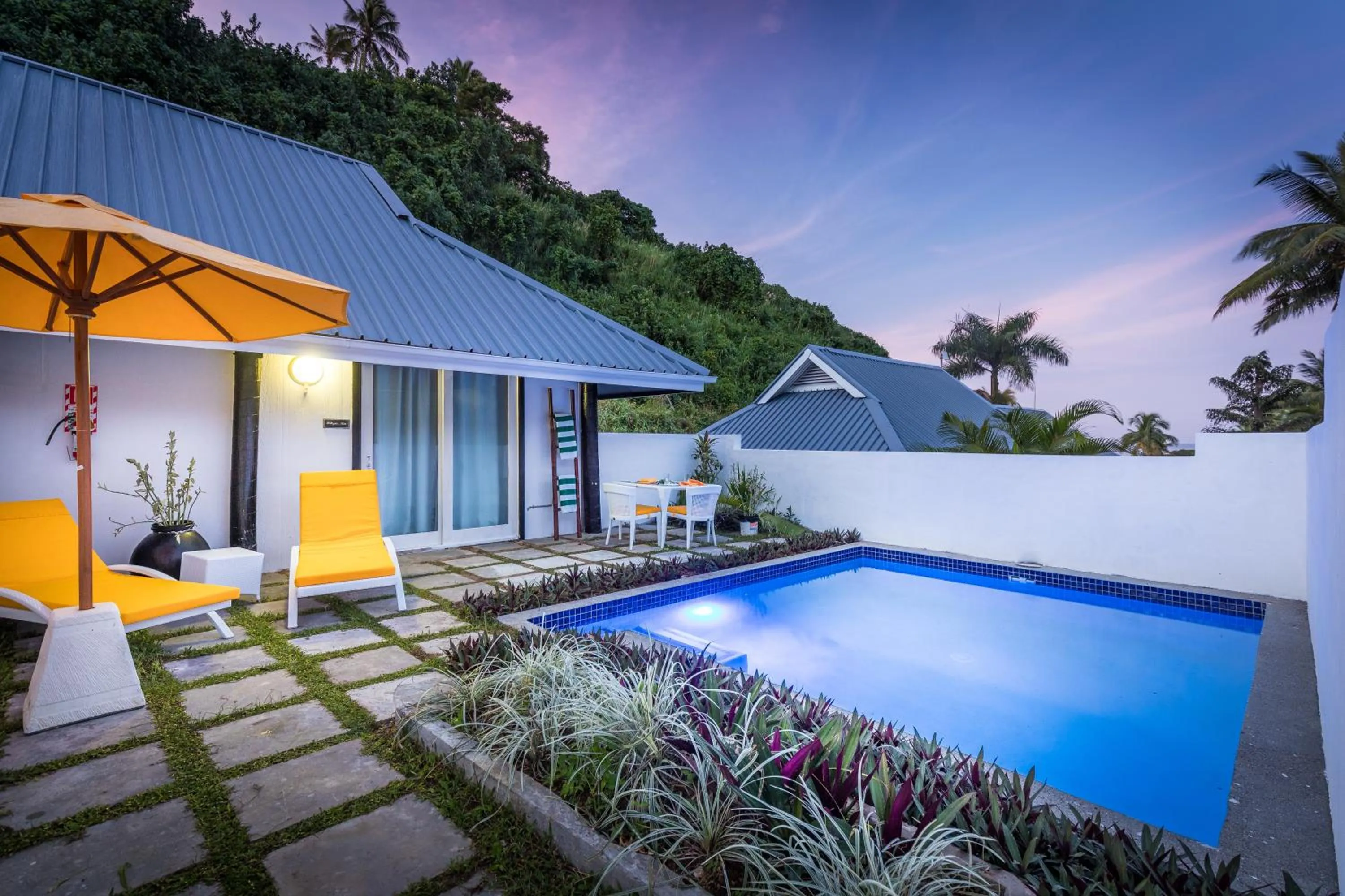 Swimming pool in Wellesley Resort Fiji