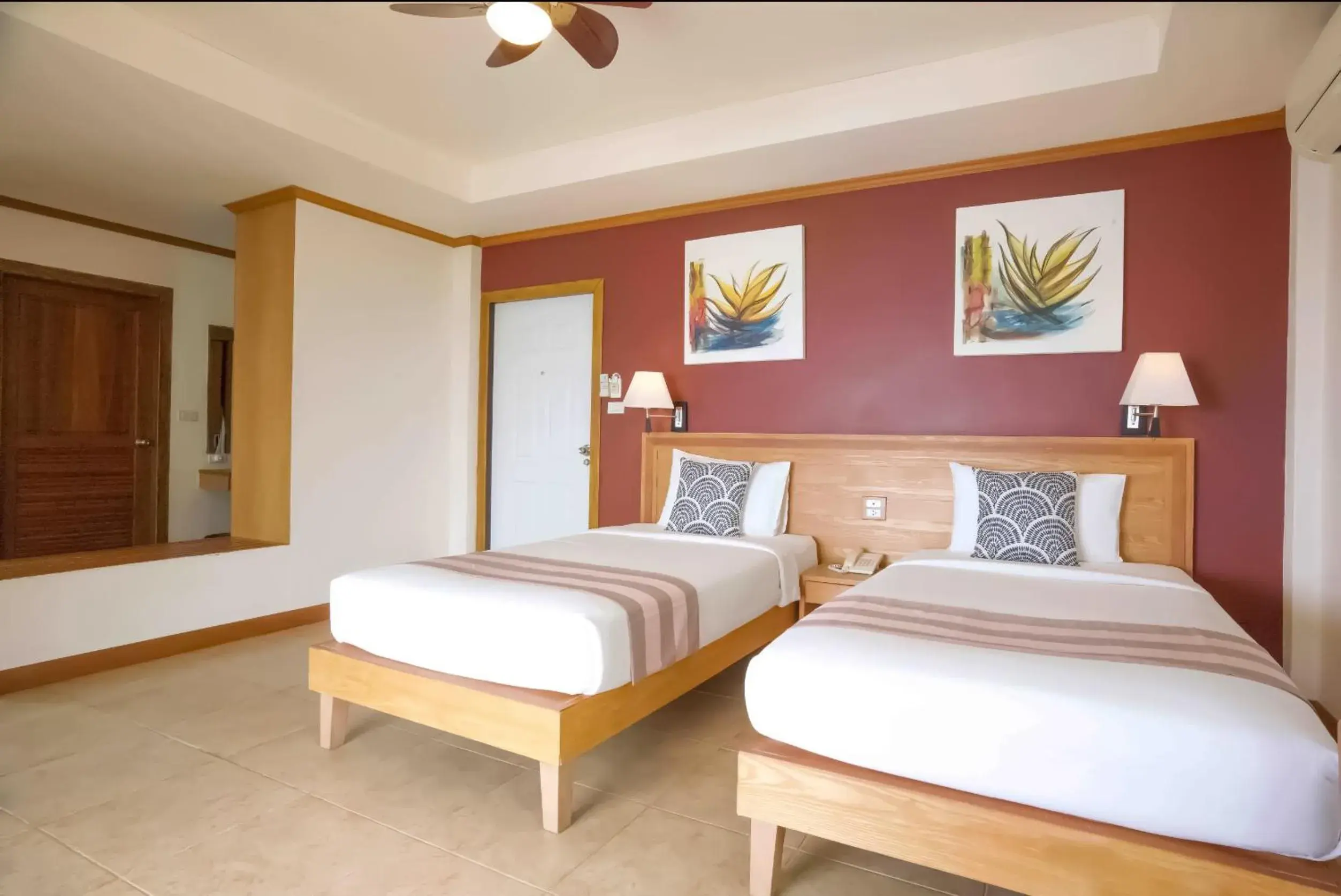 Bed in Pinnacle Koh Tao Resort Bed in Pinnacle Koh Tao Resort