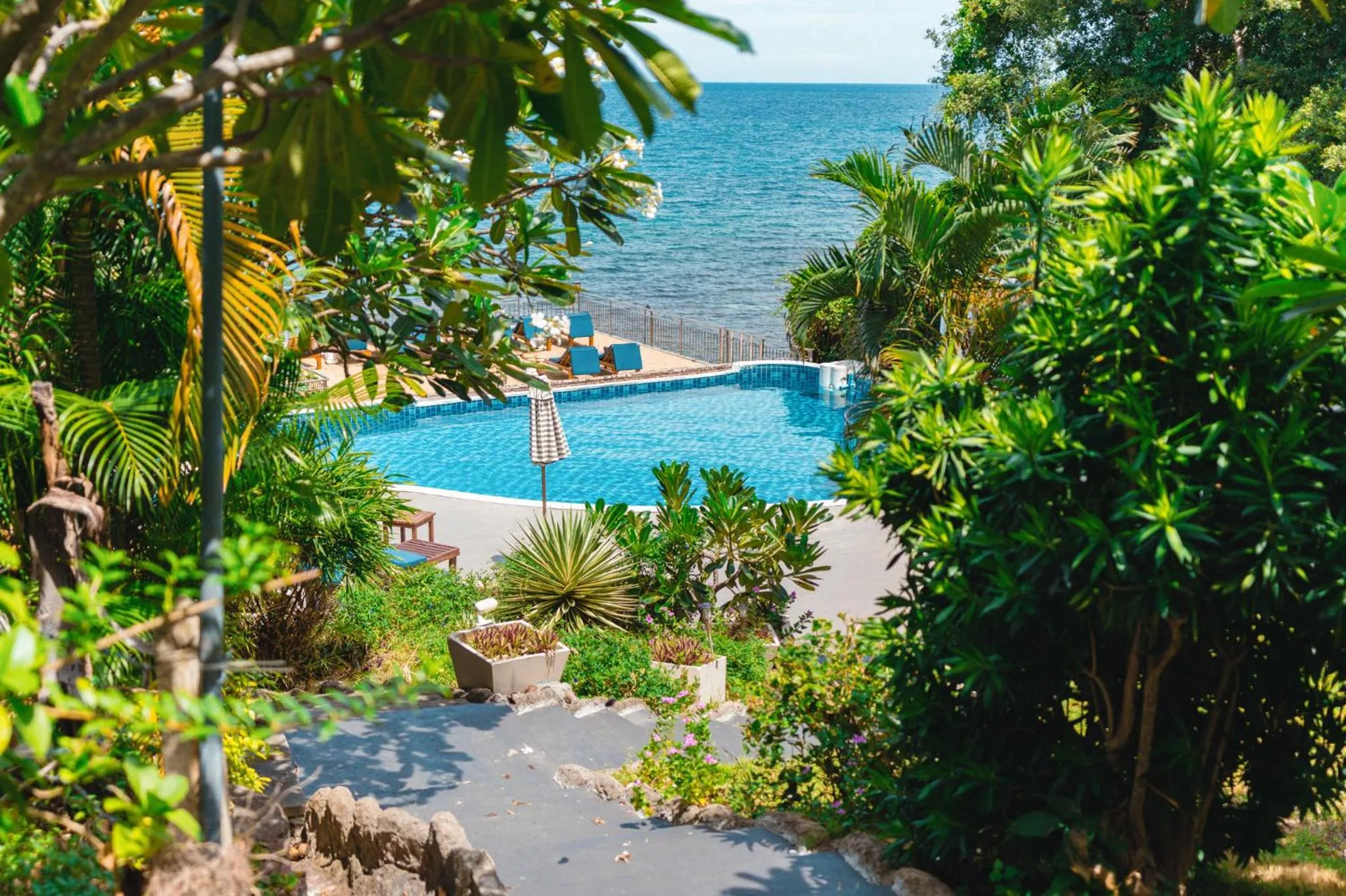 Garden in Pinnacle Koh Tao Resort
