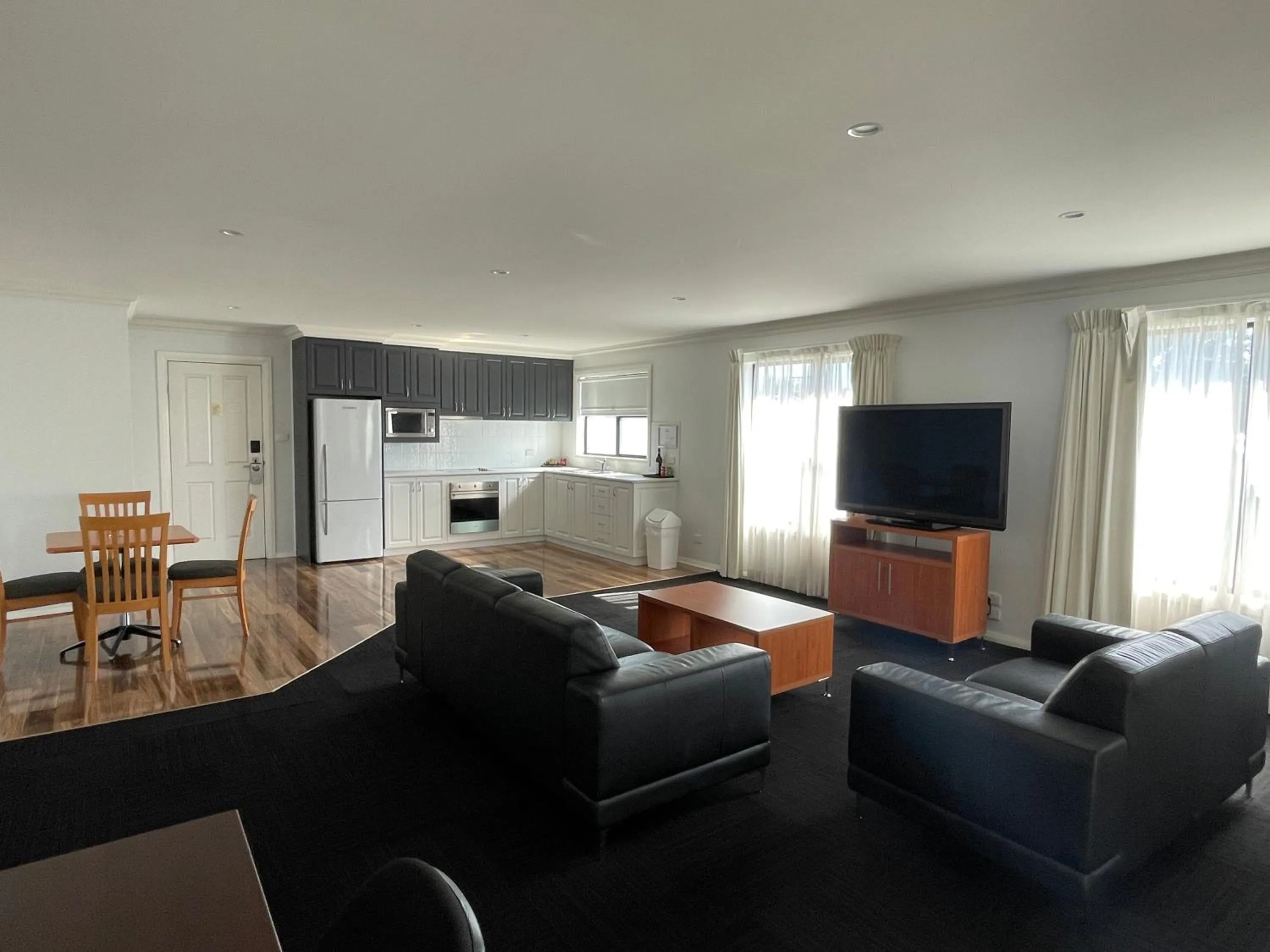 Living room, Seating Area in Charles Sturt Suites & Apartments