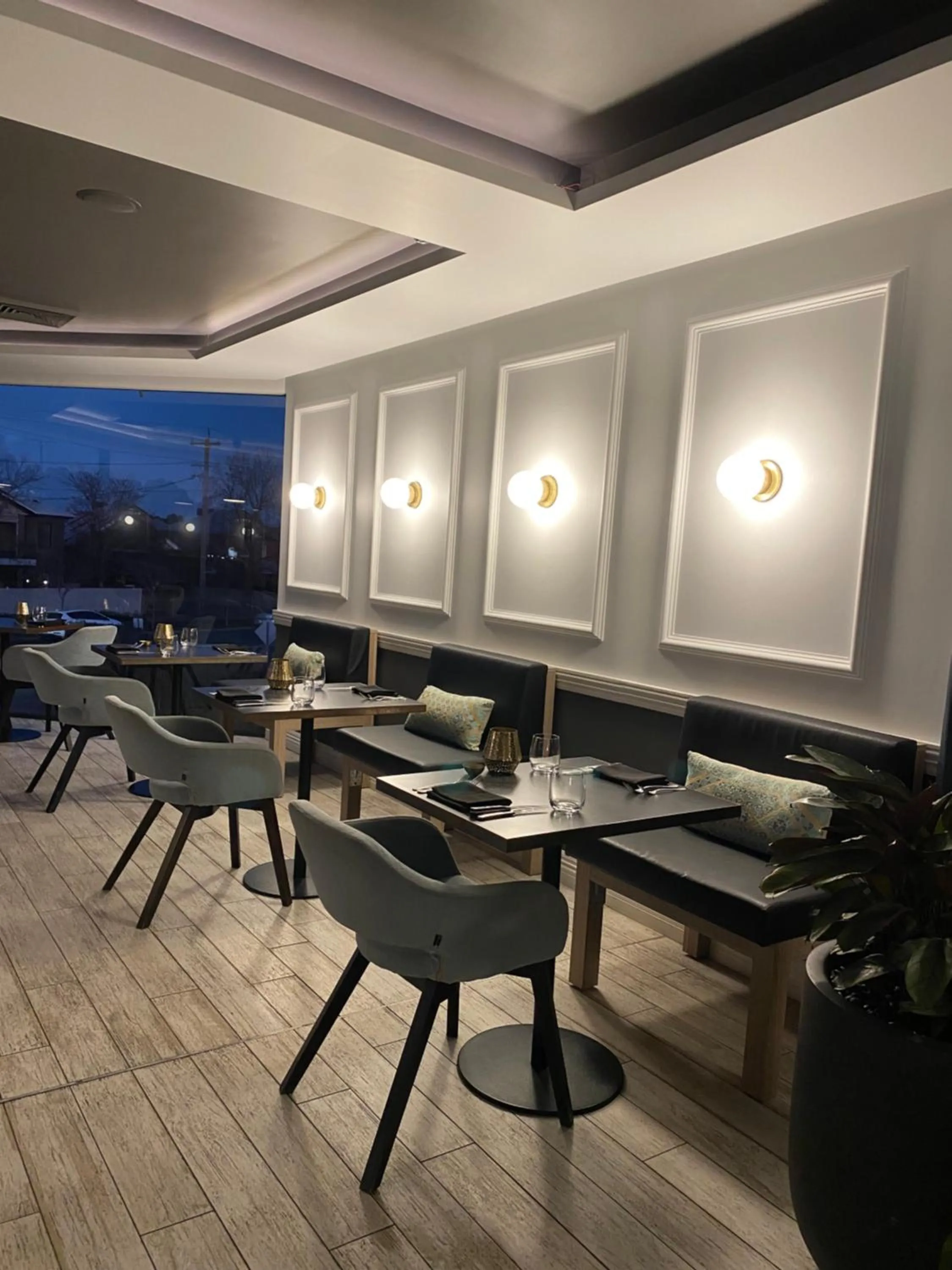 Restaurant/Places to Eat in Charles Sturt Suites & Apartments