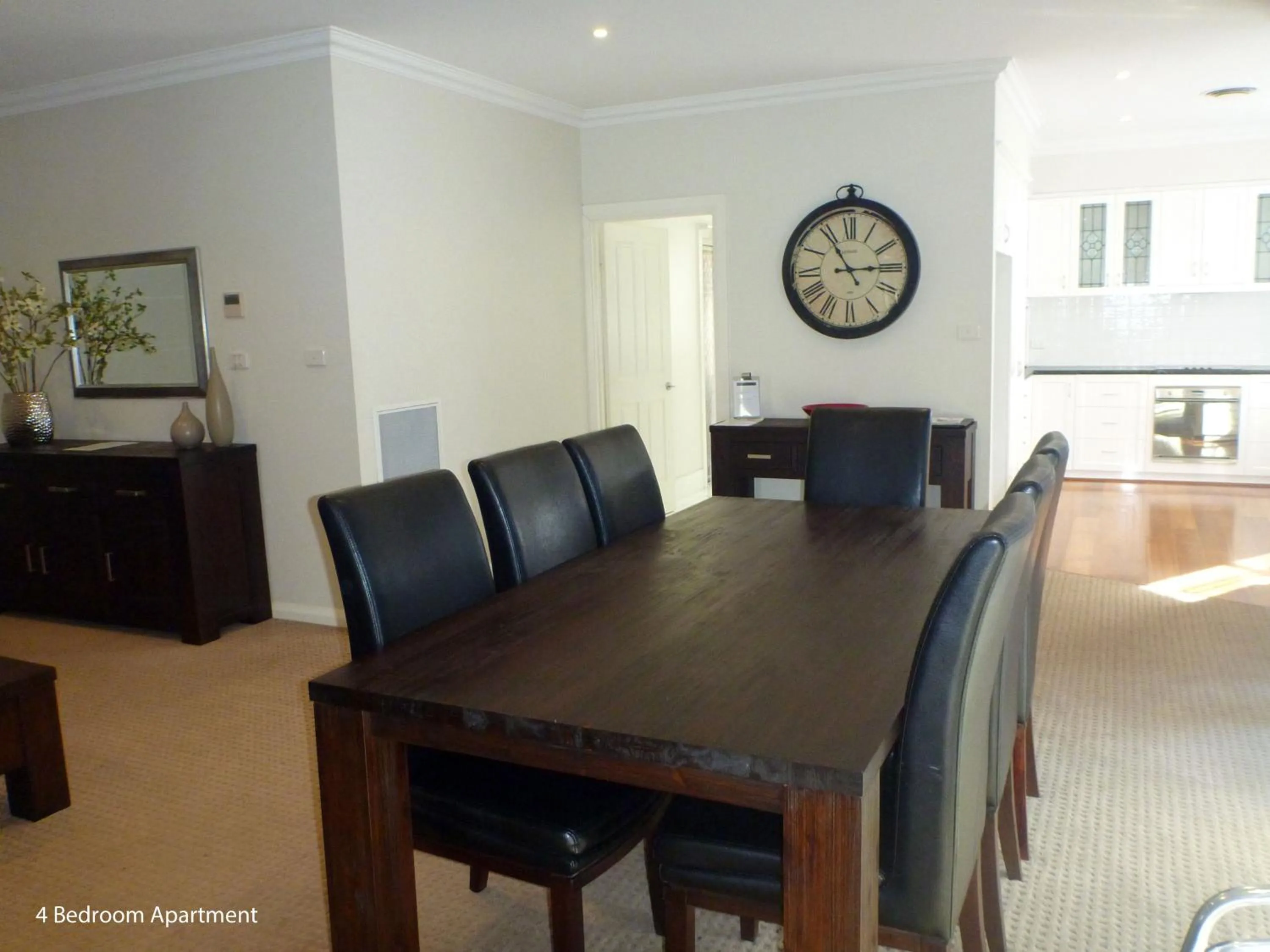 Dining Area in Charles Sturt Suites & Apartments