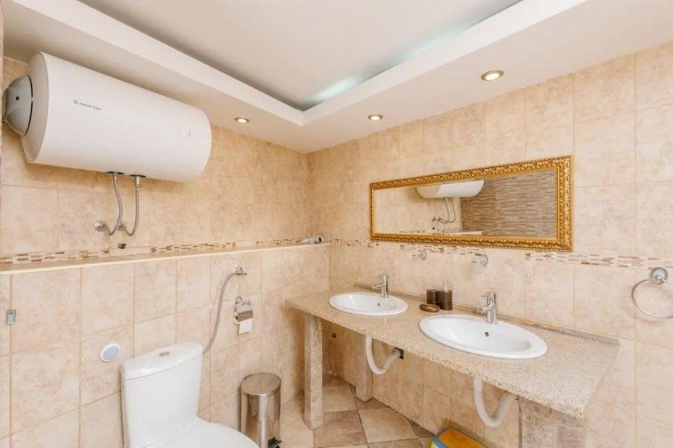 Bathroom in Monte Perla Residence