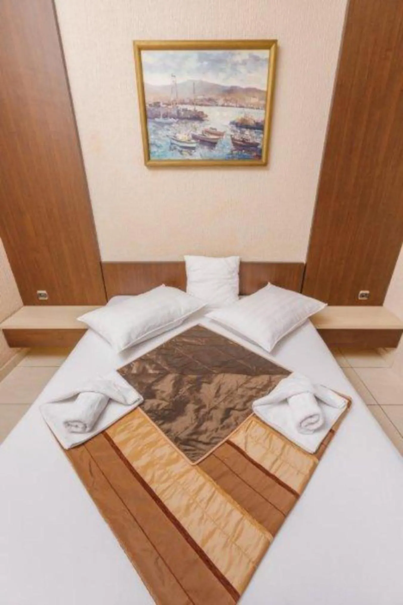 Bedroom, Bed in Monte Perla Residence