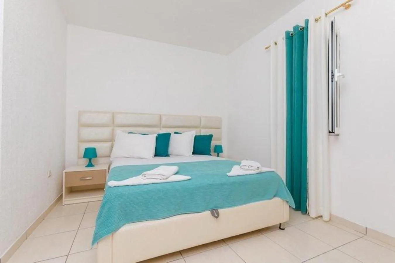 Bedroom, Bed in Monte Perla Residence