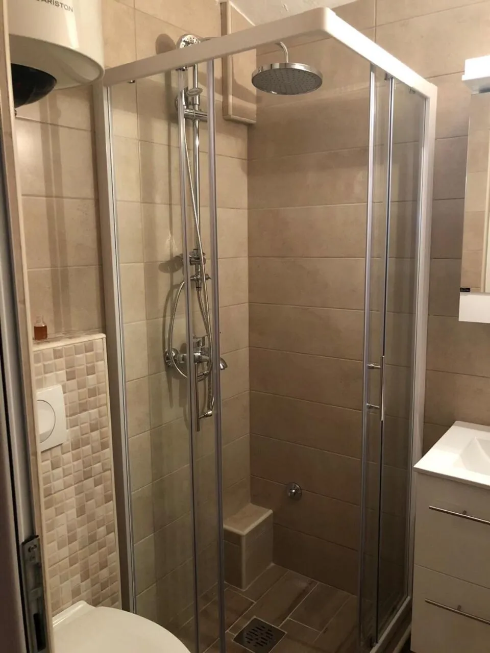 Shower in Monte Perla Residence