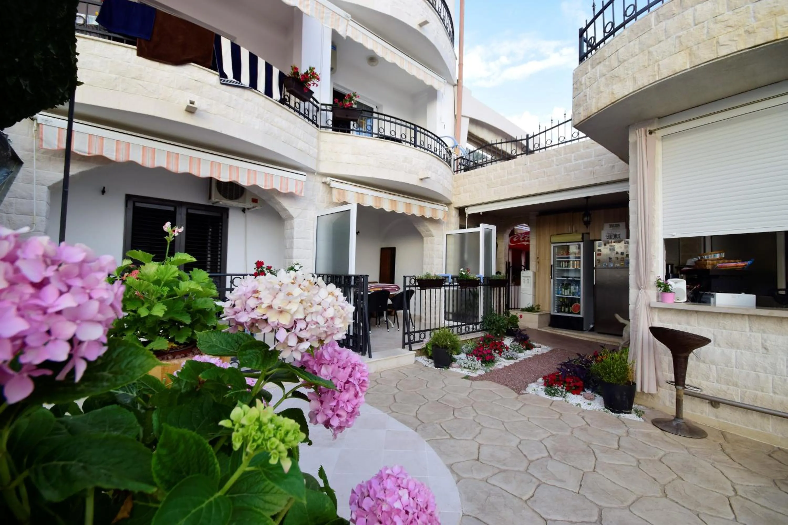 Patio in Monte Perla Residence