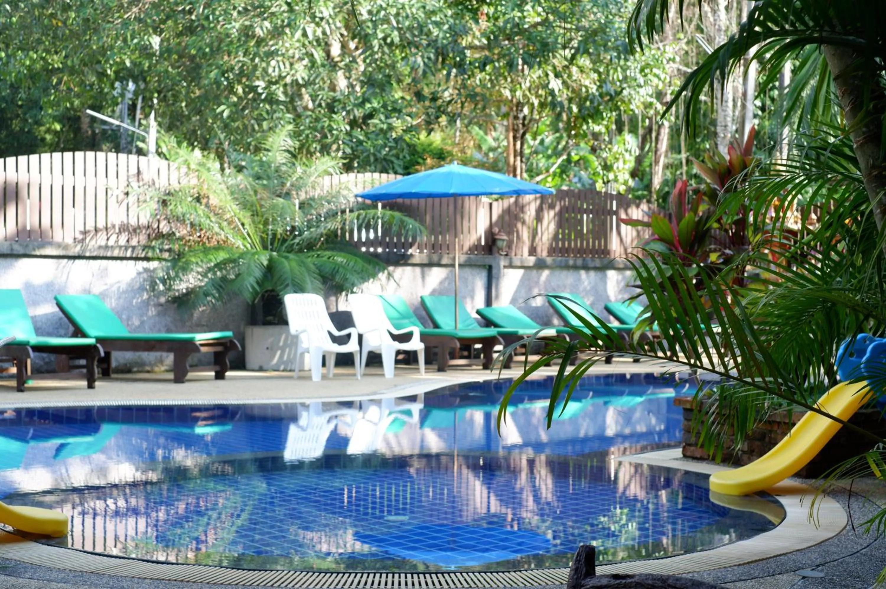 Swimming pool in Khaolak Grand City