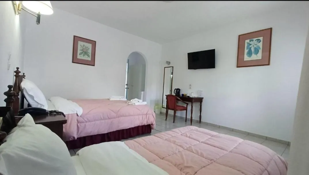 Bedroom, Bed in Dolphin Hotel