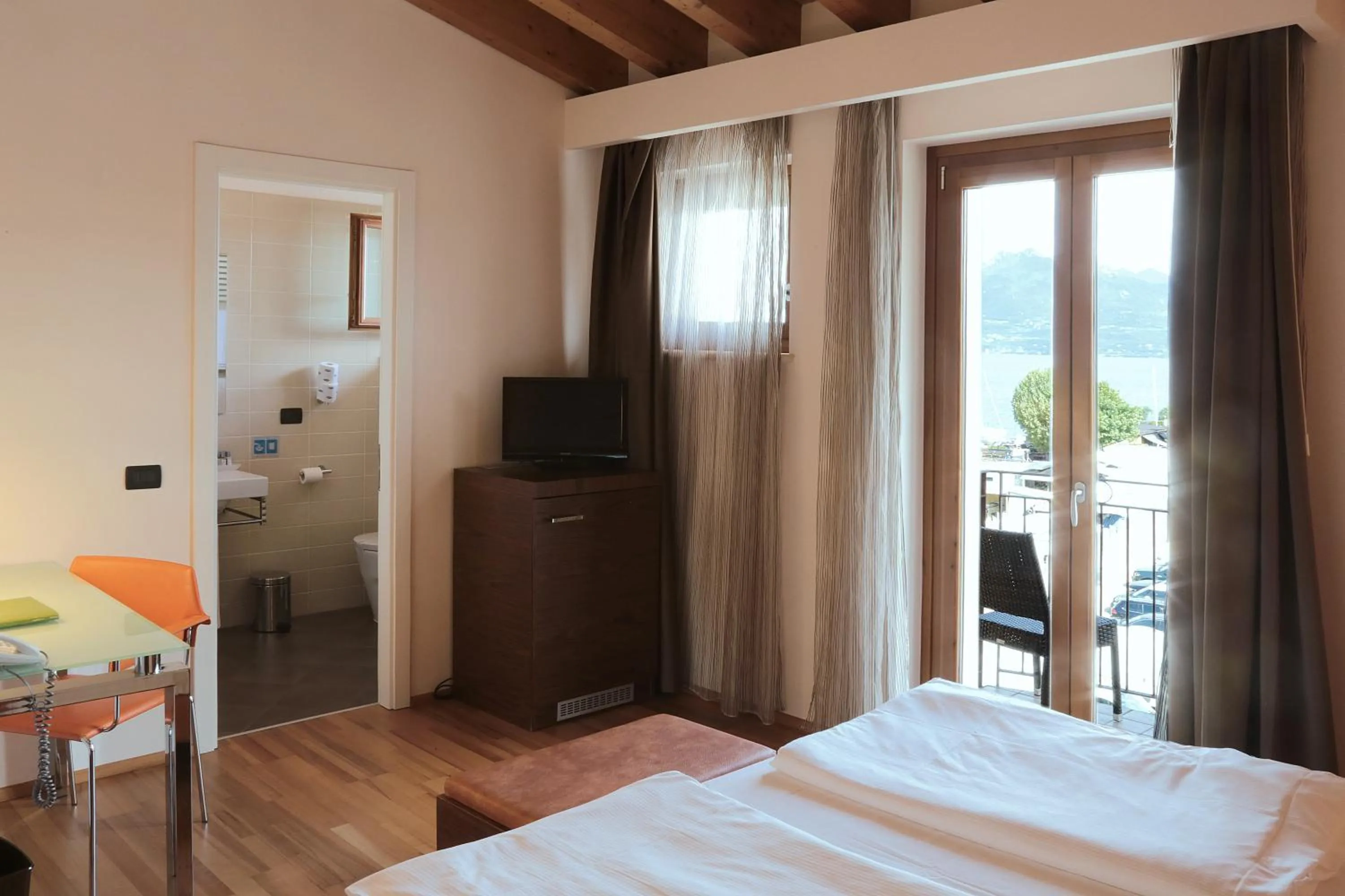 Photo of the whole room, Bed in Hotel Lido