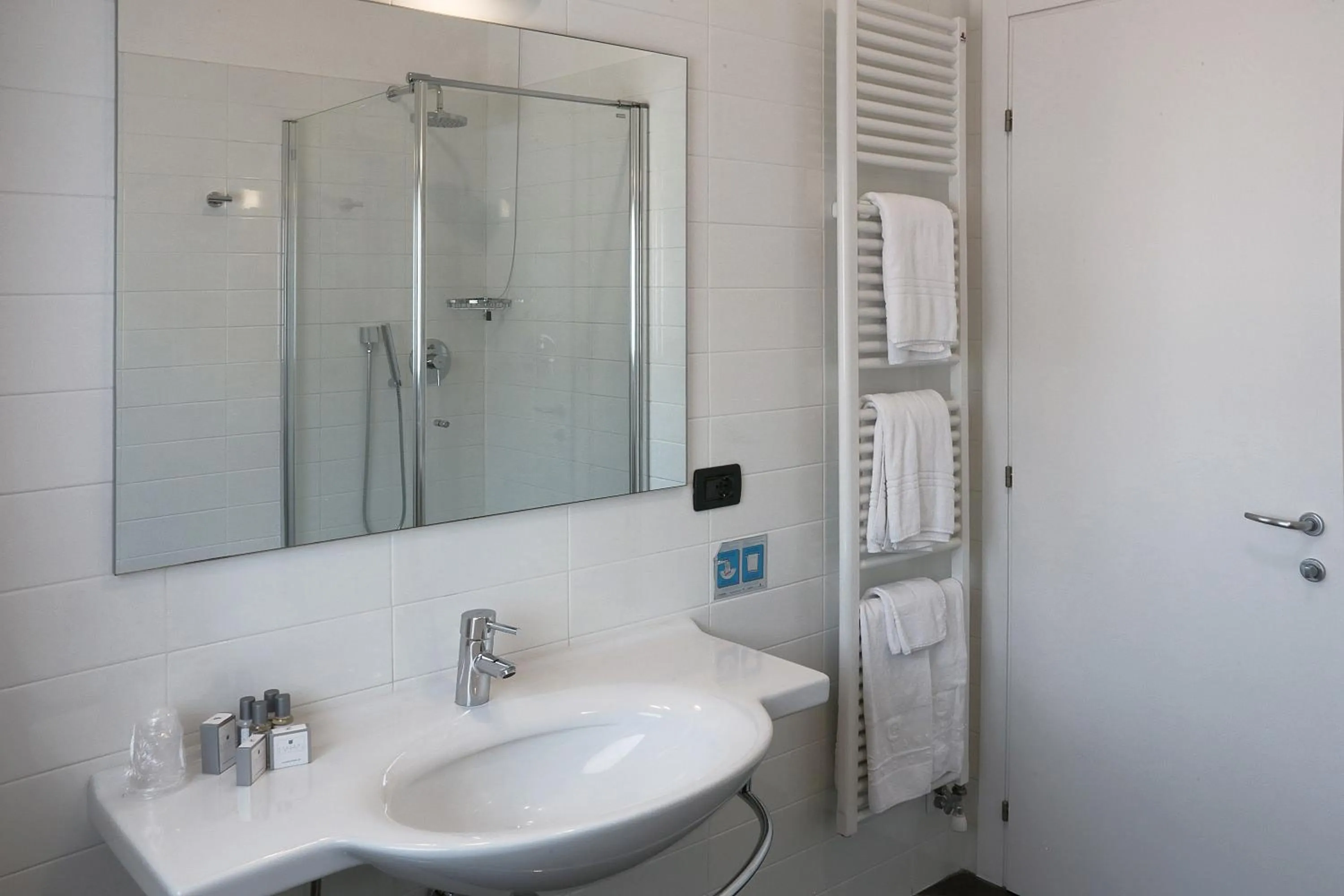 Bathroom in Hotel Lido